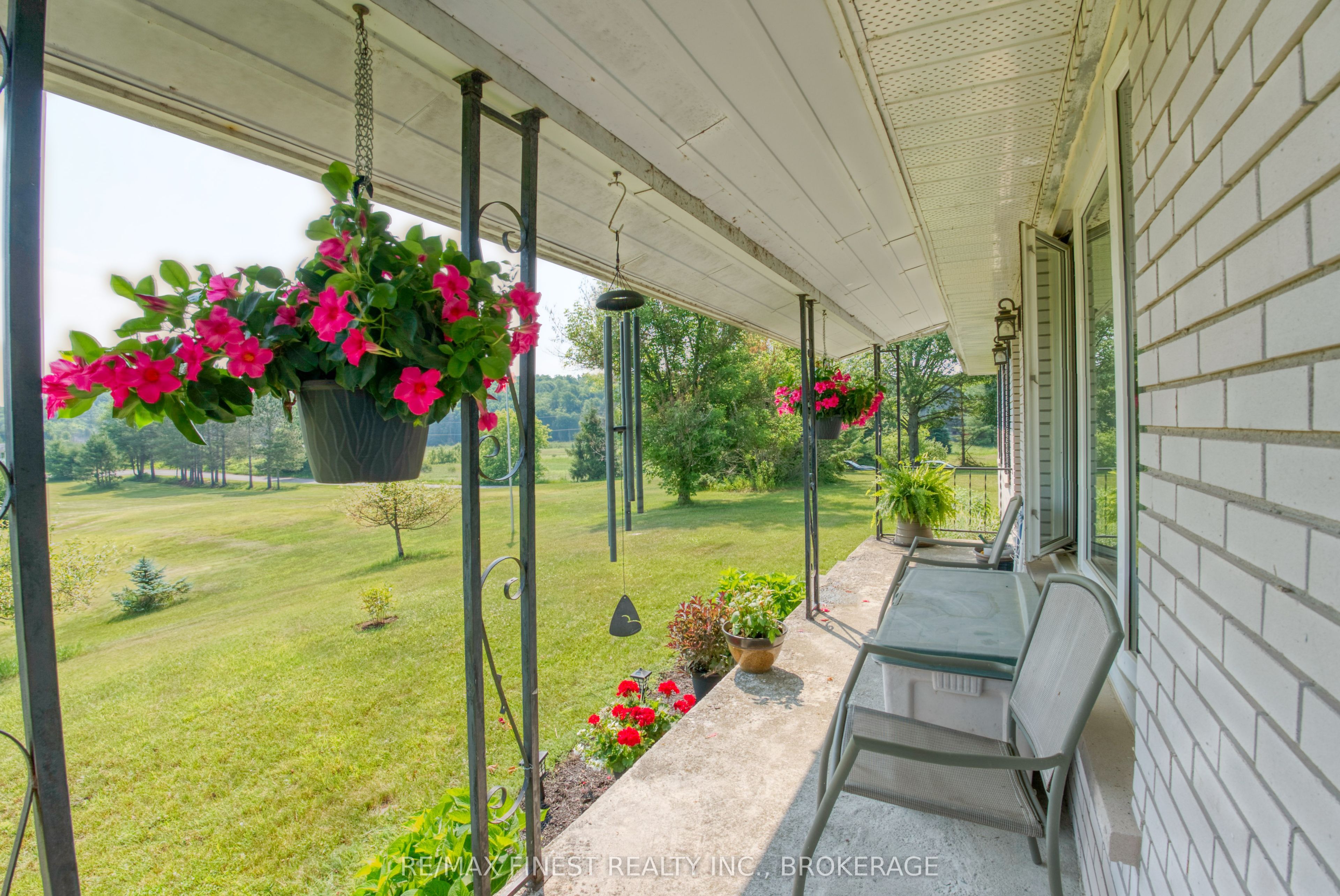 1286 Brock Road Property Photo 7