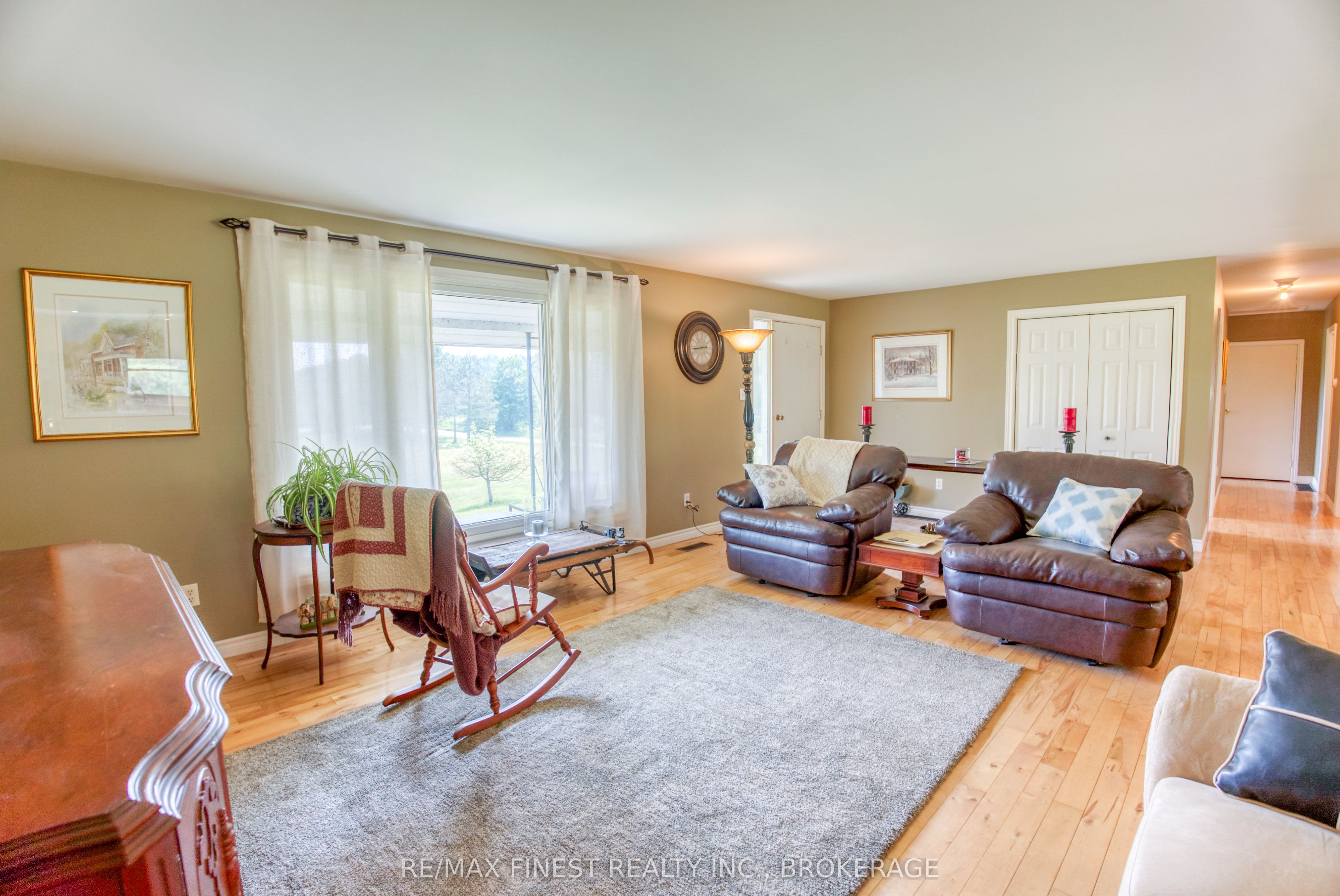 1286 Brock Road Property Photo 11