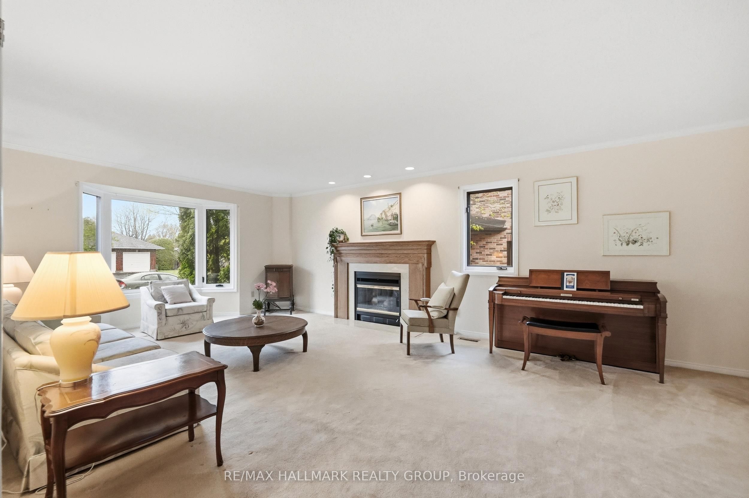 20 Halldorson Crescent Property Photo 4