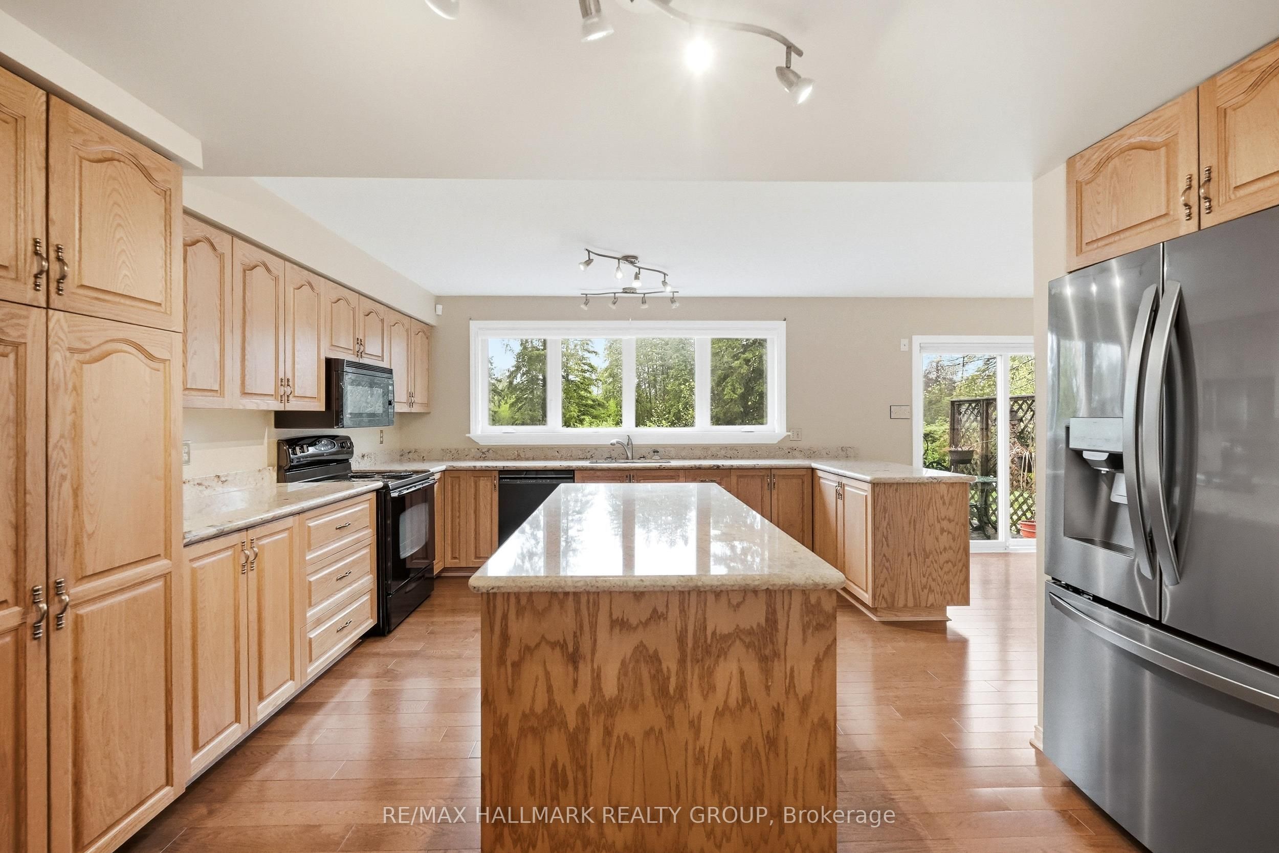 20 Halldorson Crescent Property Photo 11