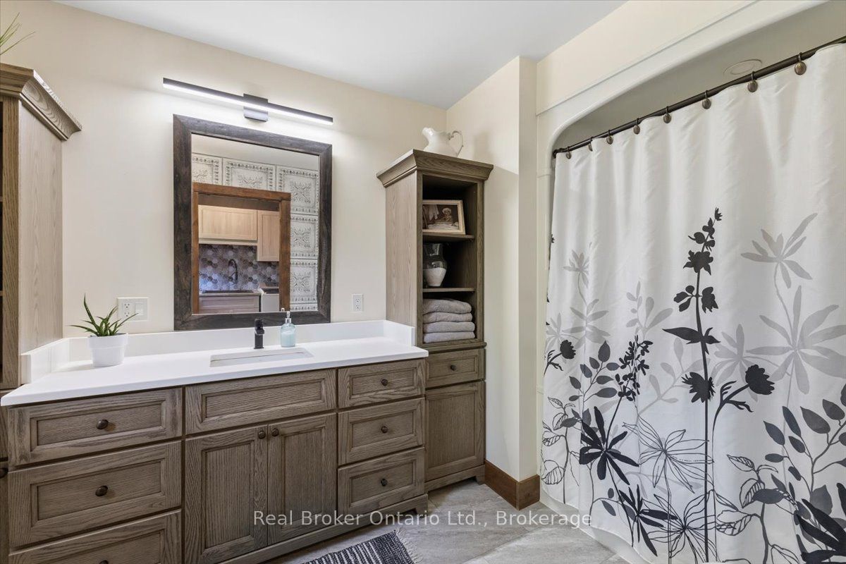 401479 Grey Rd 4 Property Photo 13