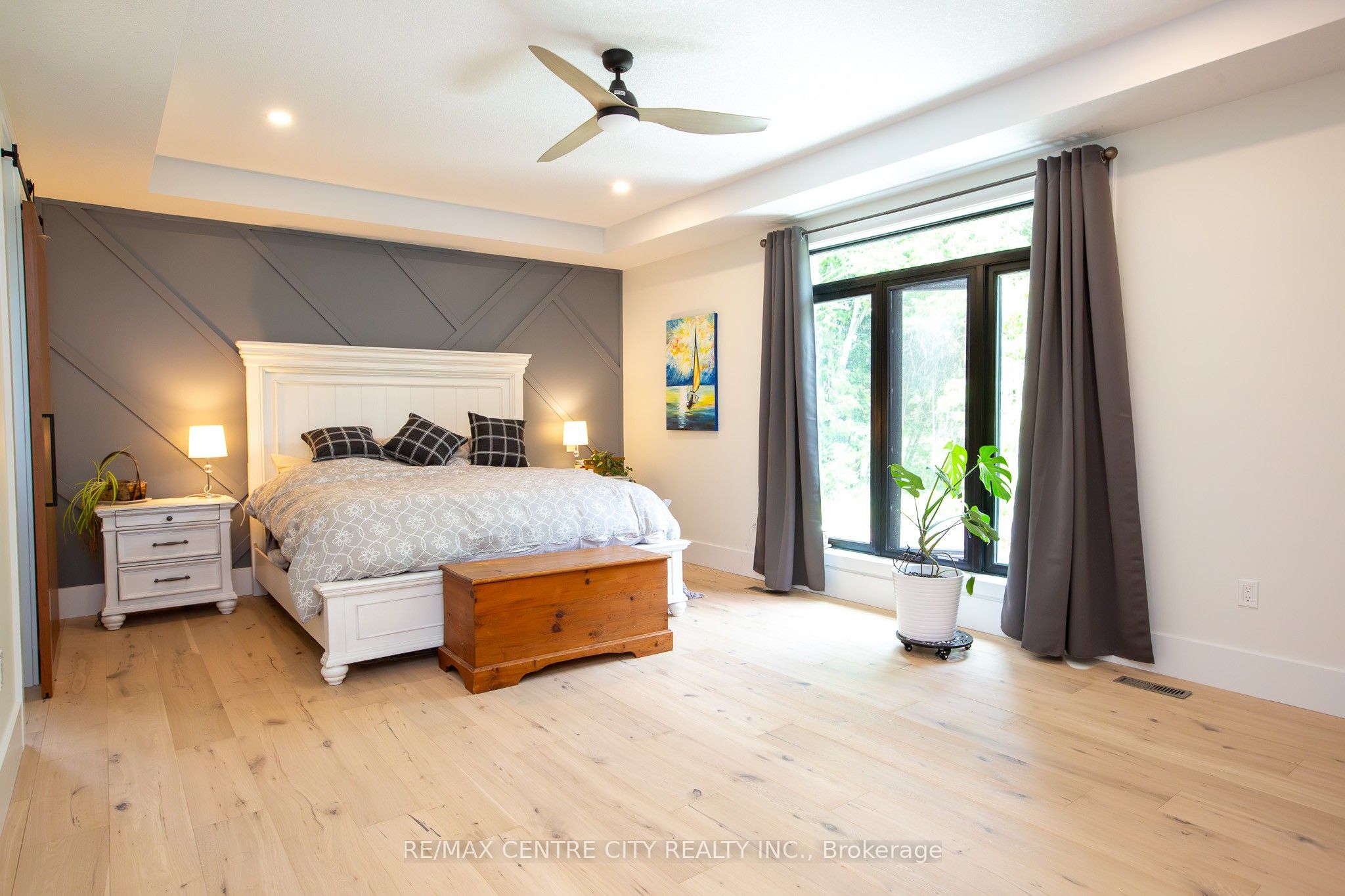 273 Foxborough Place Property Photo 11