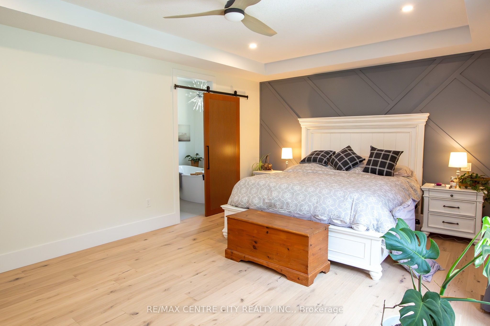 273 Foxborough Place Property Photo 12