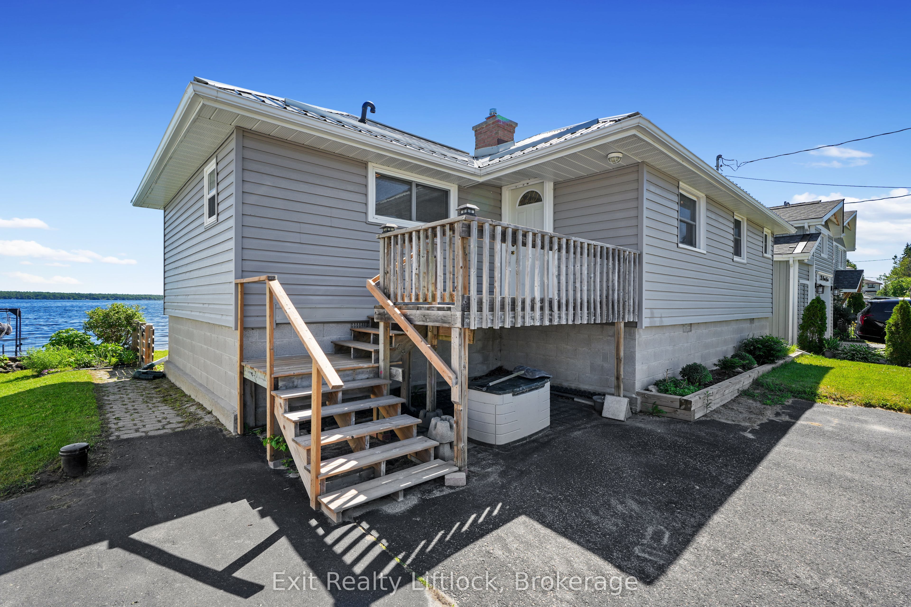 23 Manor Road Property Photo 7