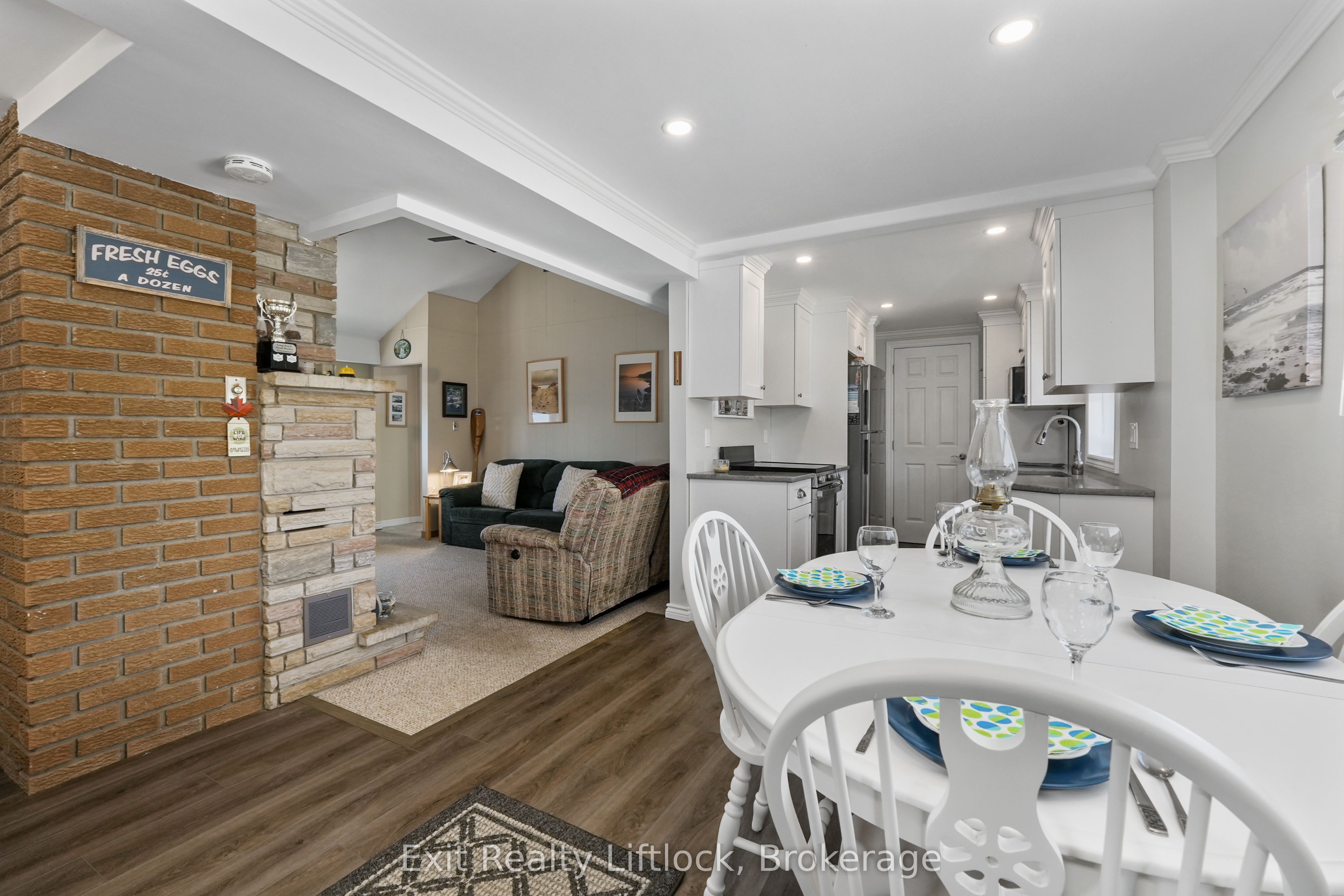 23 Manor Road Property Photo 11