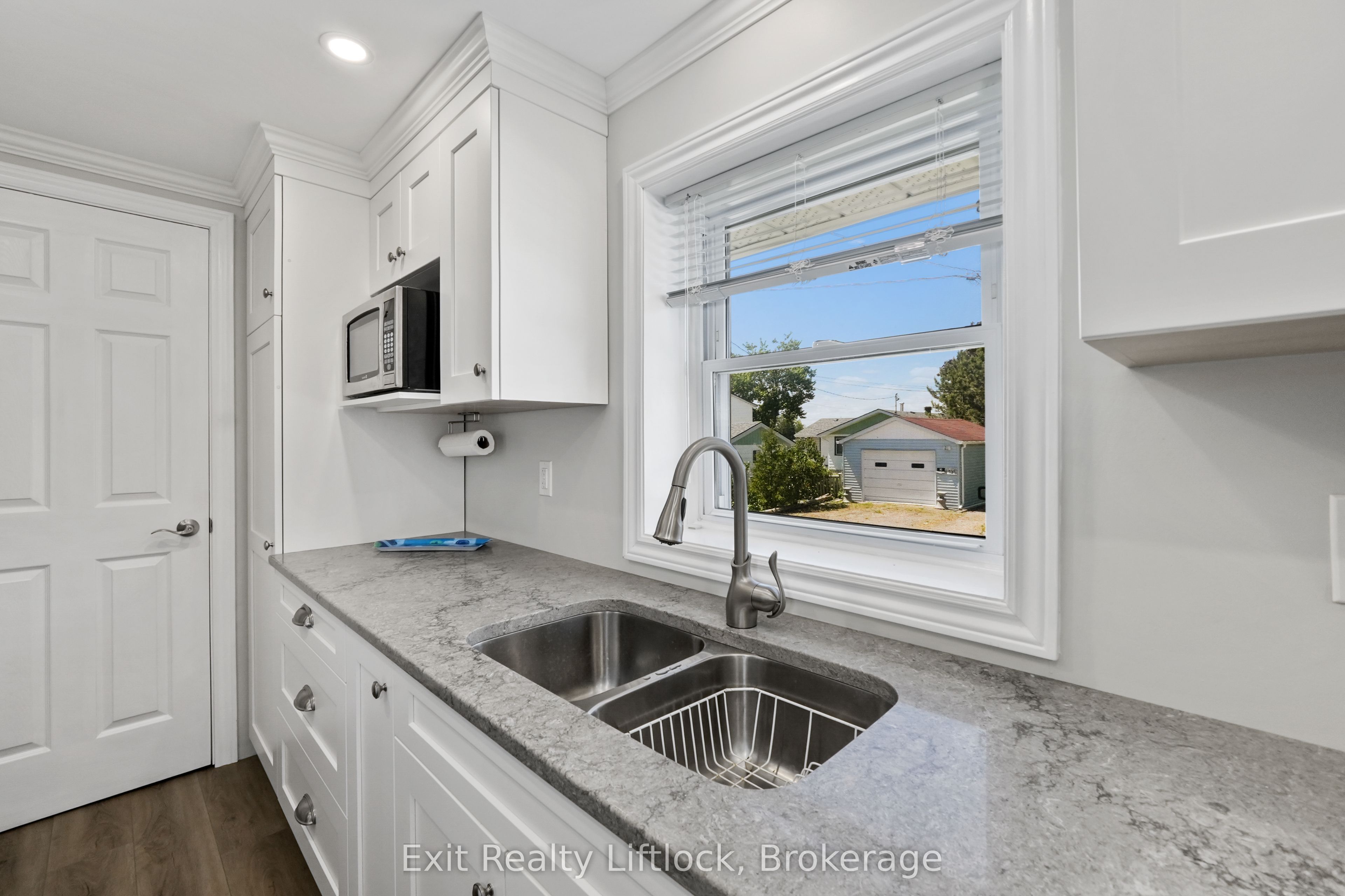 23 Manor Road Property Photo 15