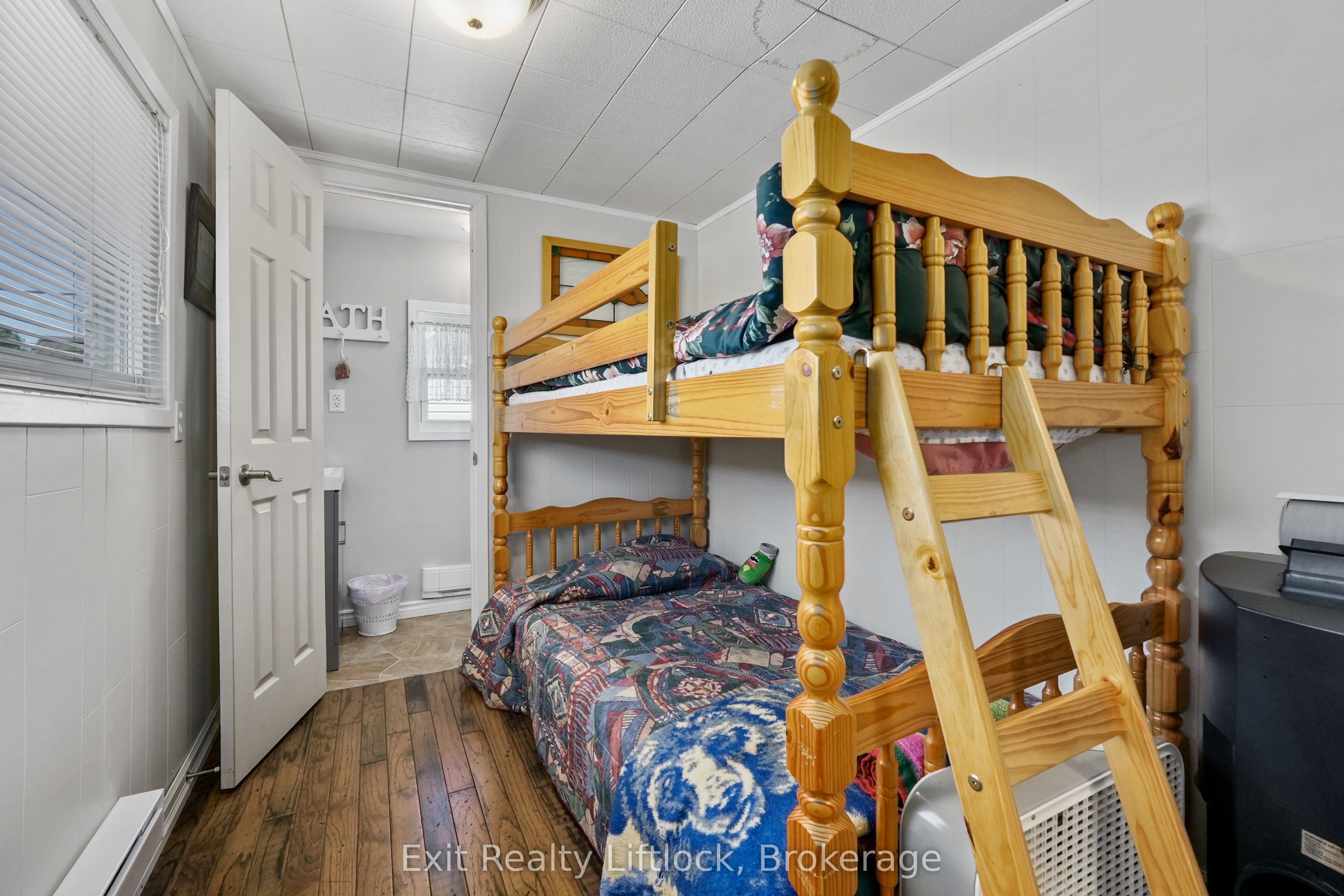 23 Manor Road Property Photo 29