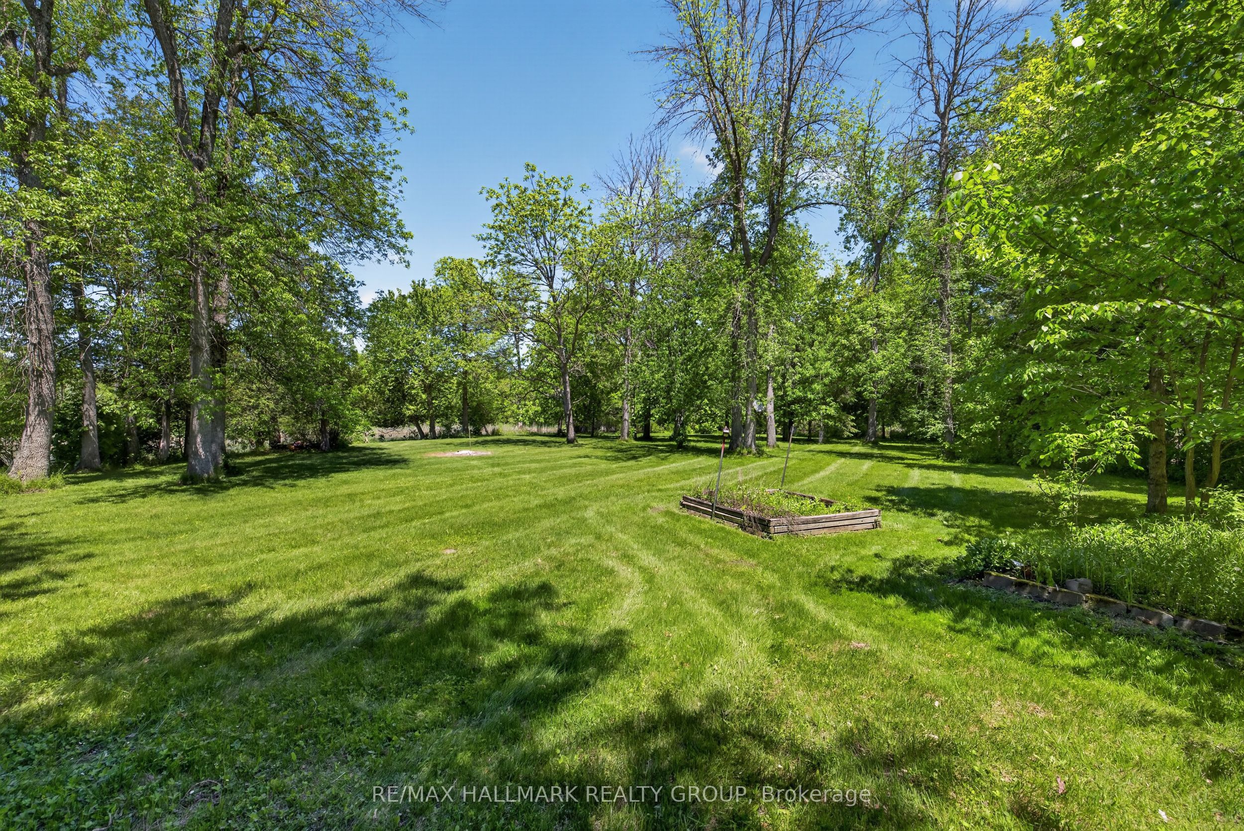 2432 Bathurst 2nd Concession Property Photo 40