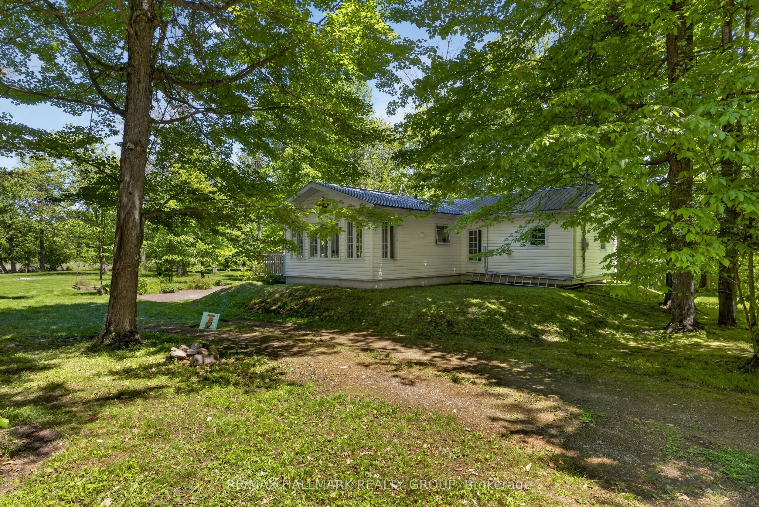 2432 Bathurst 2nd Concession Property Photo 46