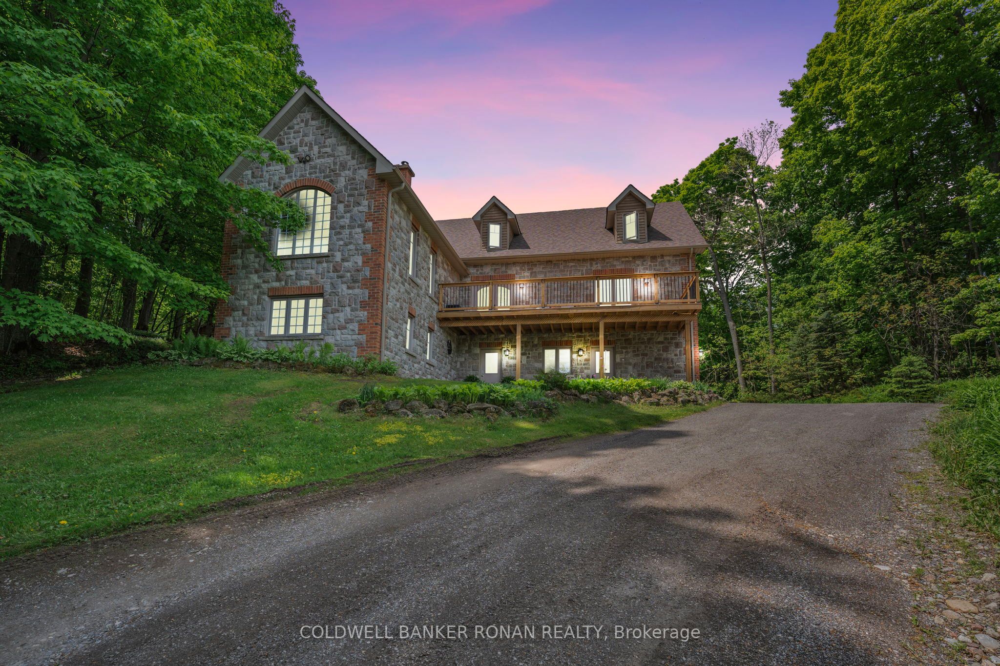 38 Big Tree Circle Property Photo 1