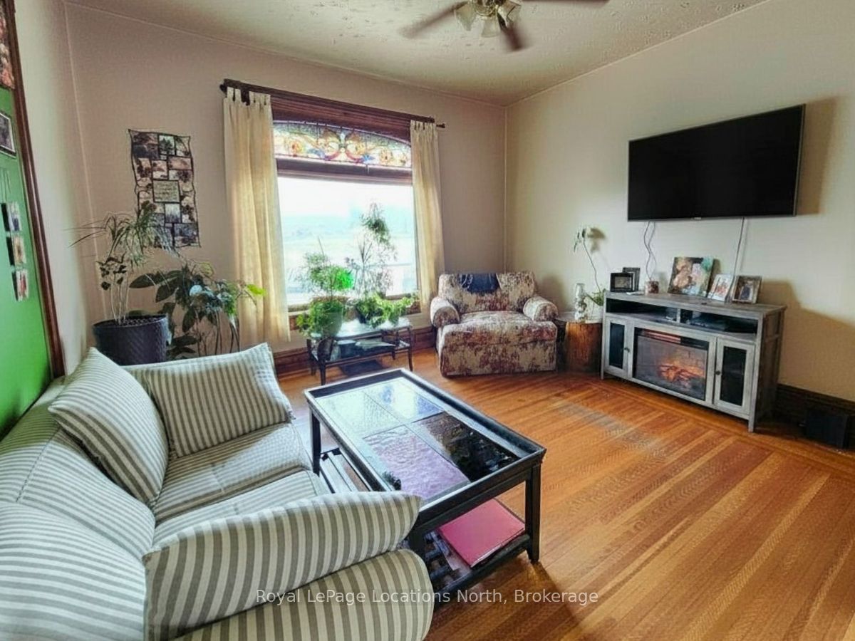 1140 2nd Avenue W Property Photo 9