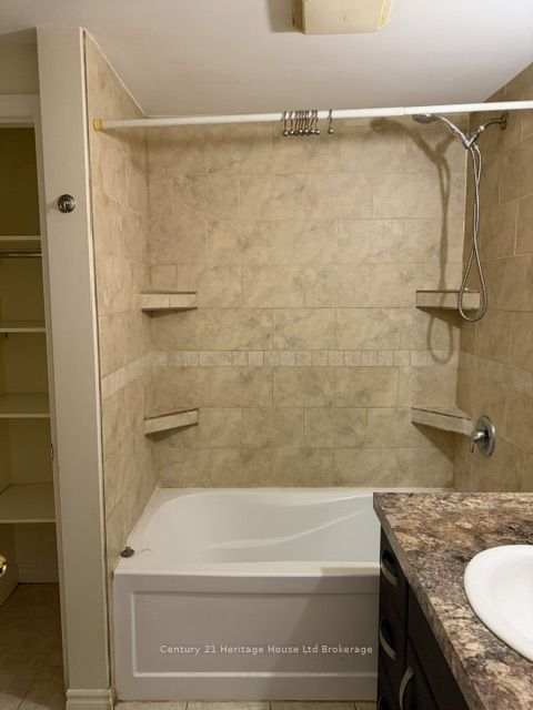 900 James Street 13 Property Photo 7