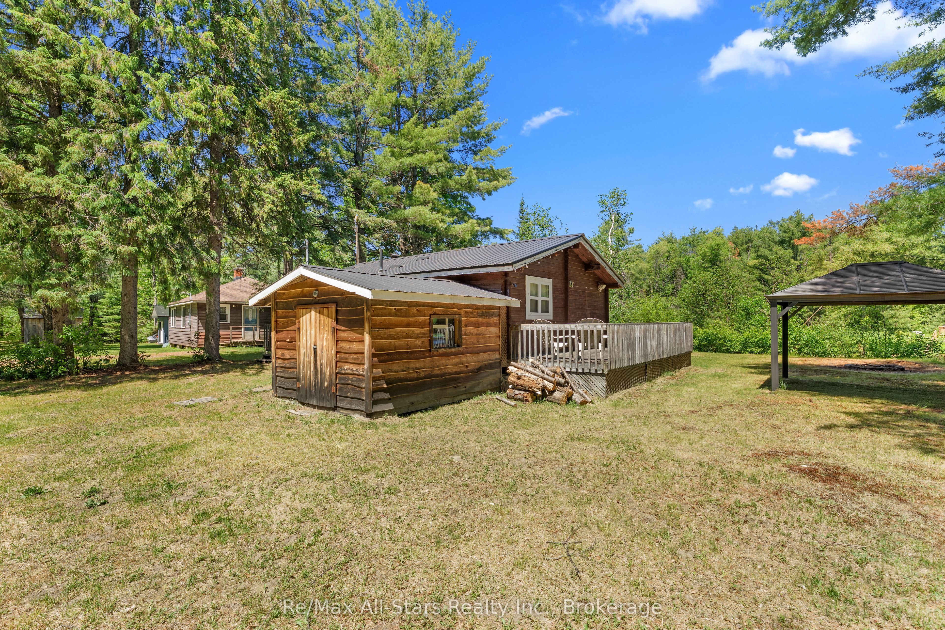1042 Goadsby Trail Property Photo 5
