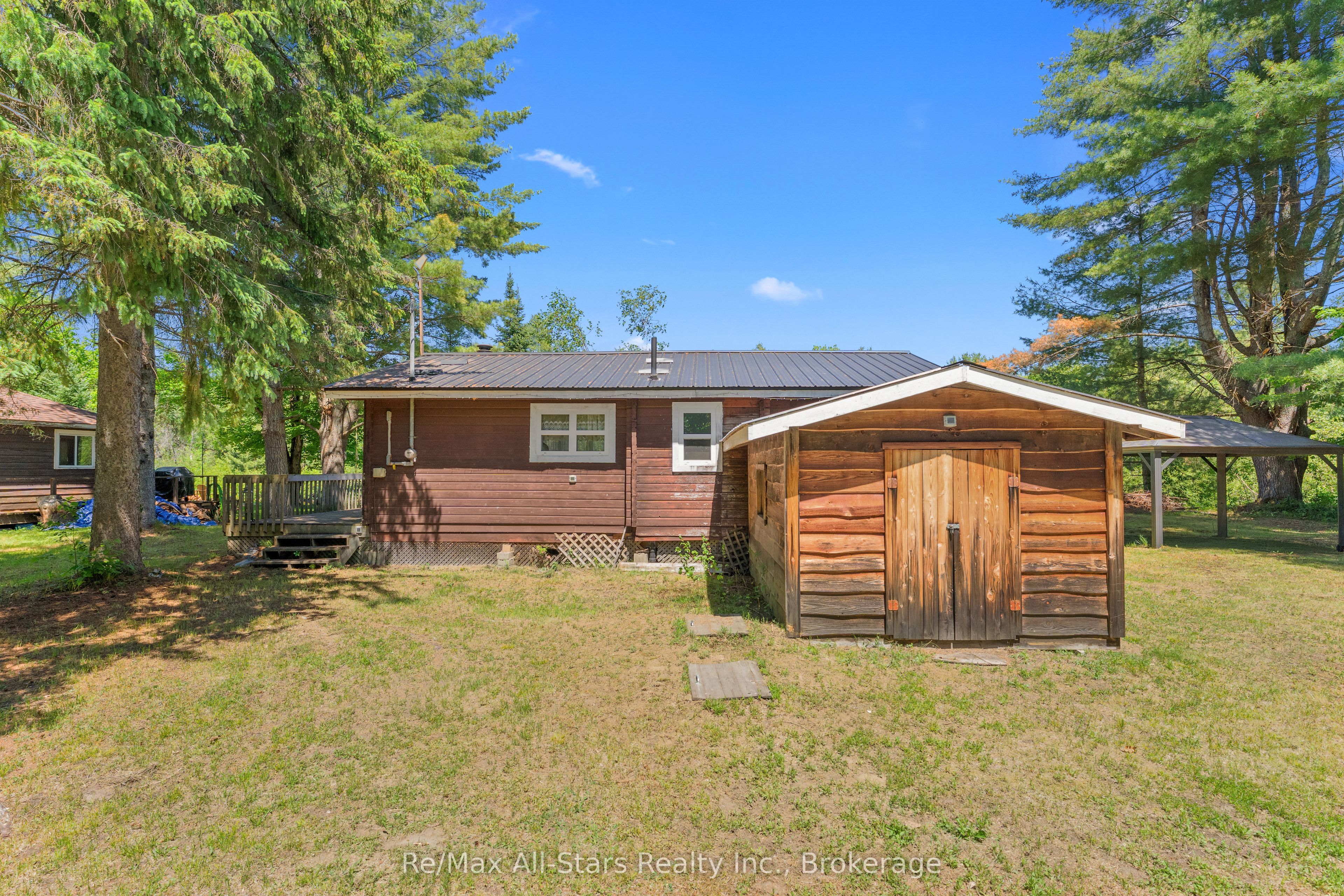 1042 Goadsby Trail Property Photo 8