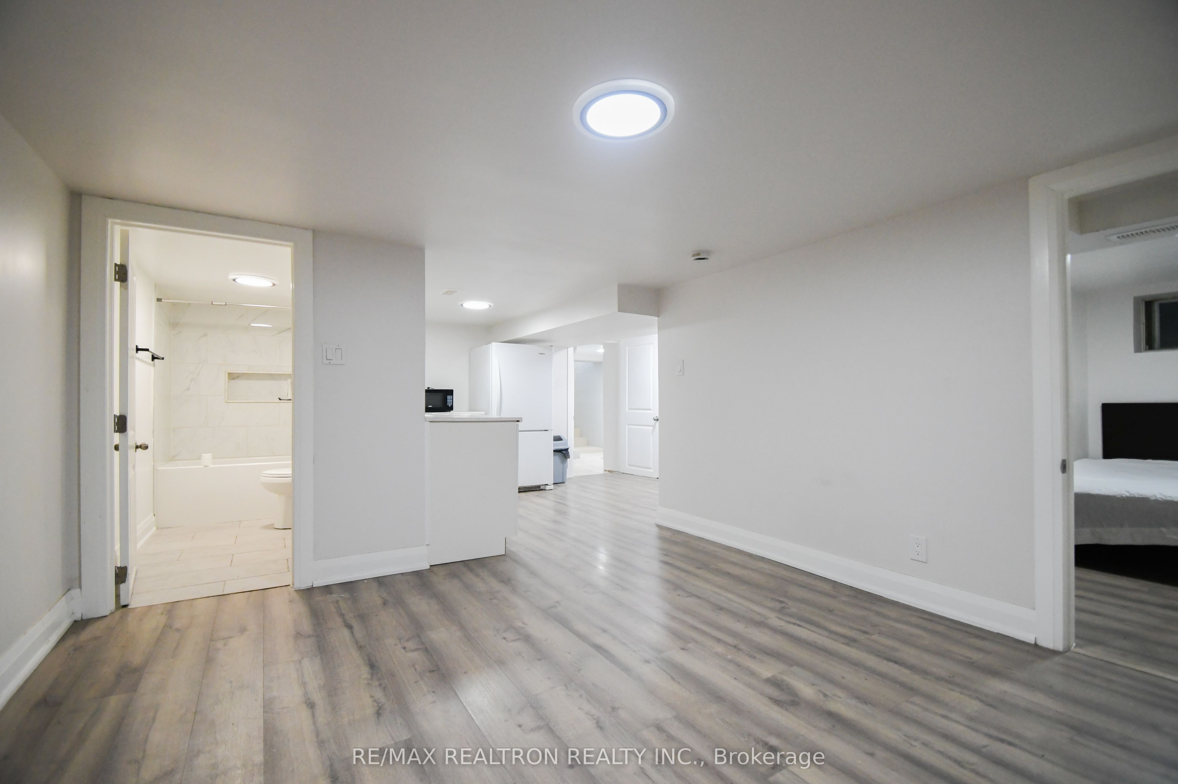 110 E Mintern Avenue Property Photo 6