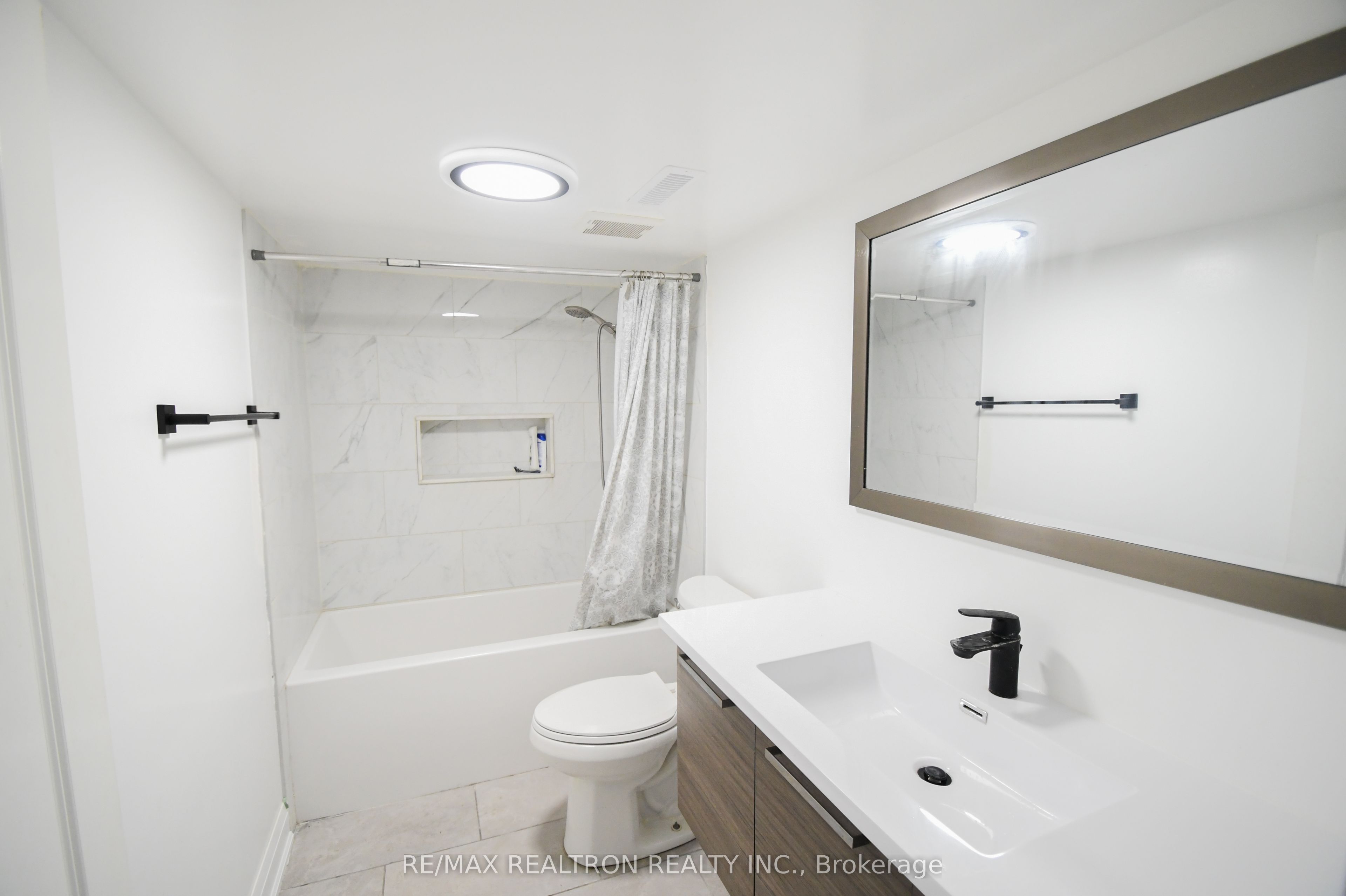 110 E Mintern Avenue Property Photo 7
