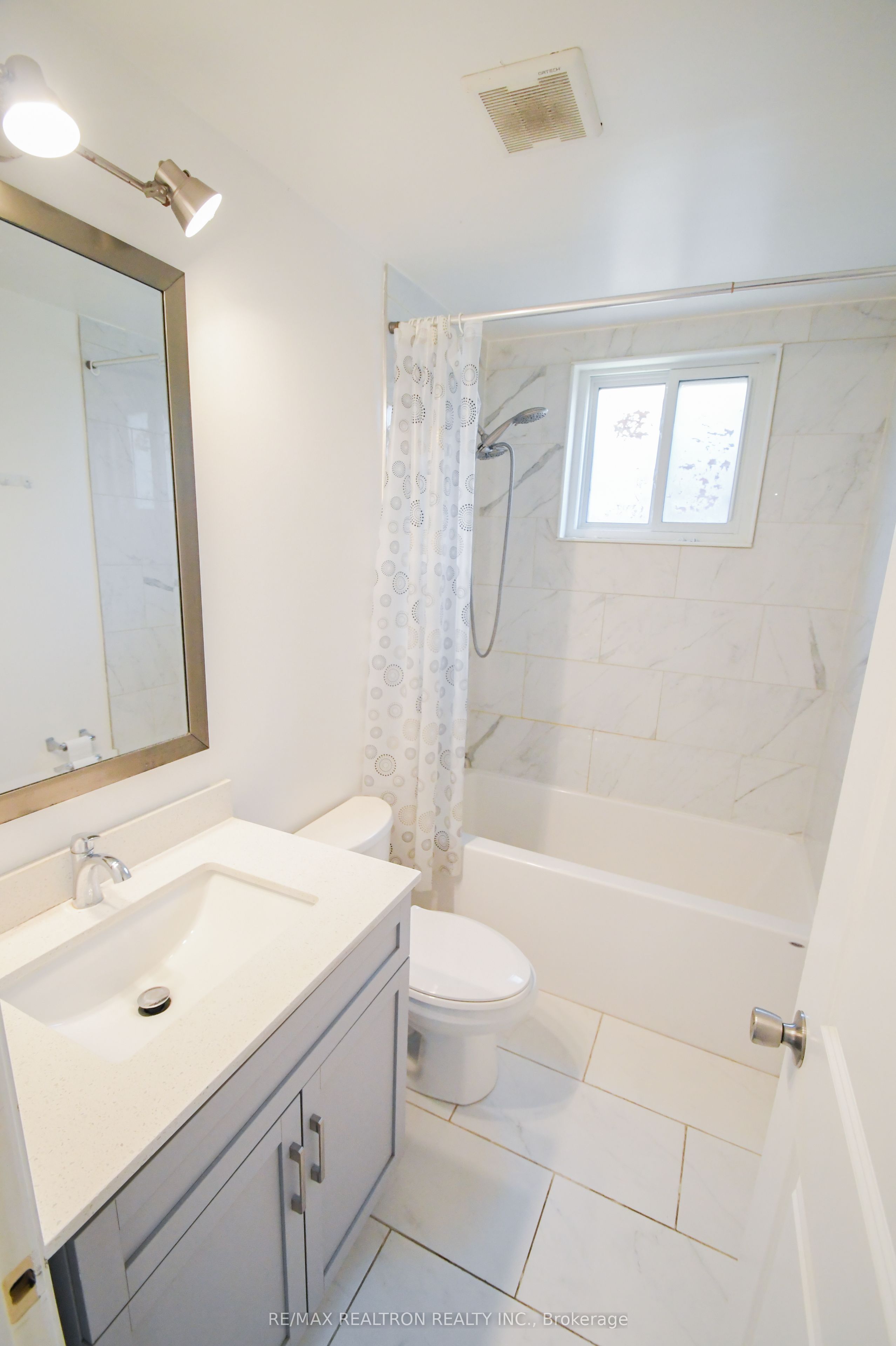 110 E Mintern Avenue Property Photo 8