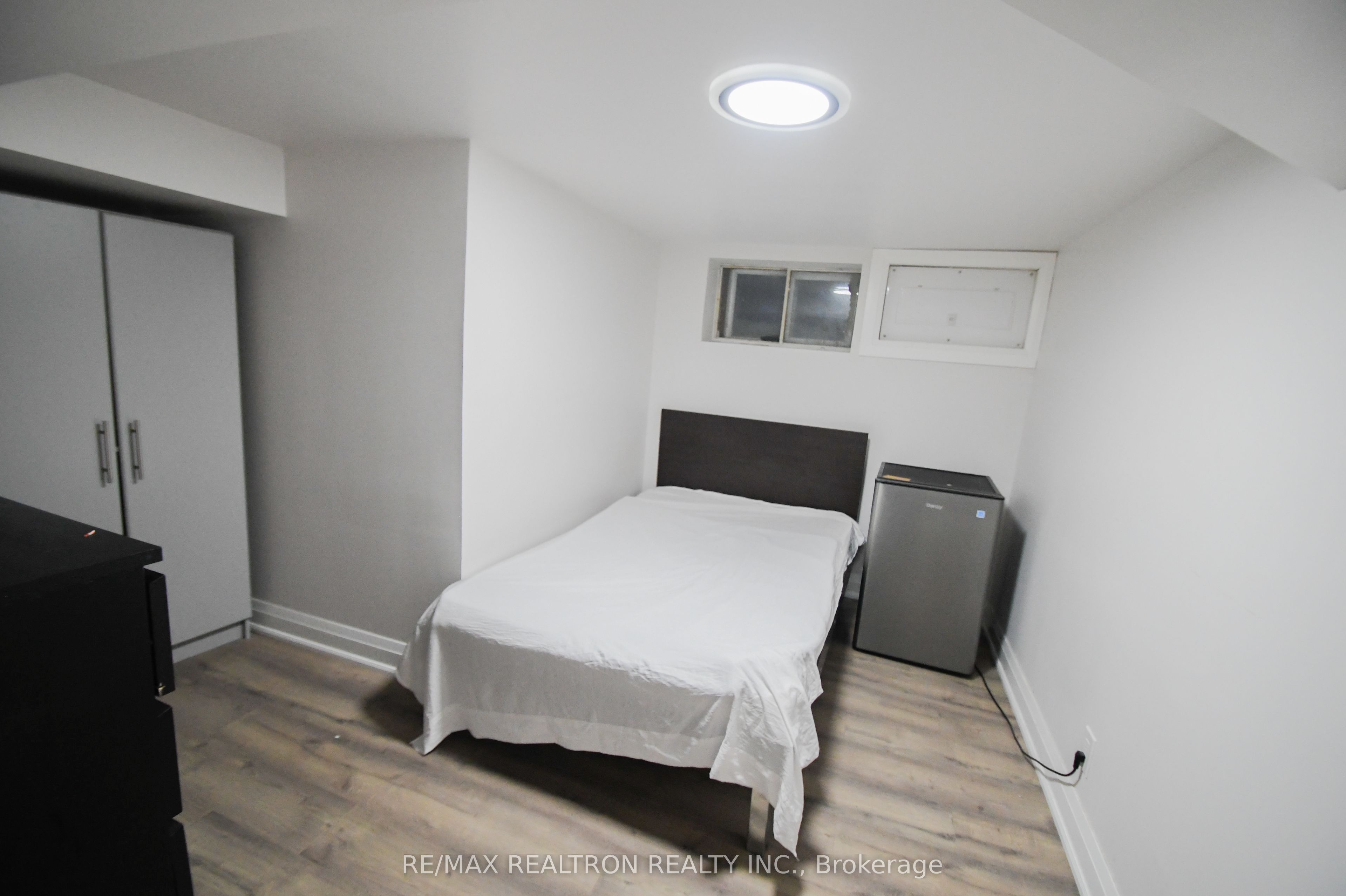 110 E Mintern Avenue Property Photo 13