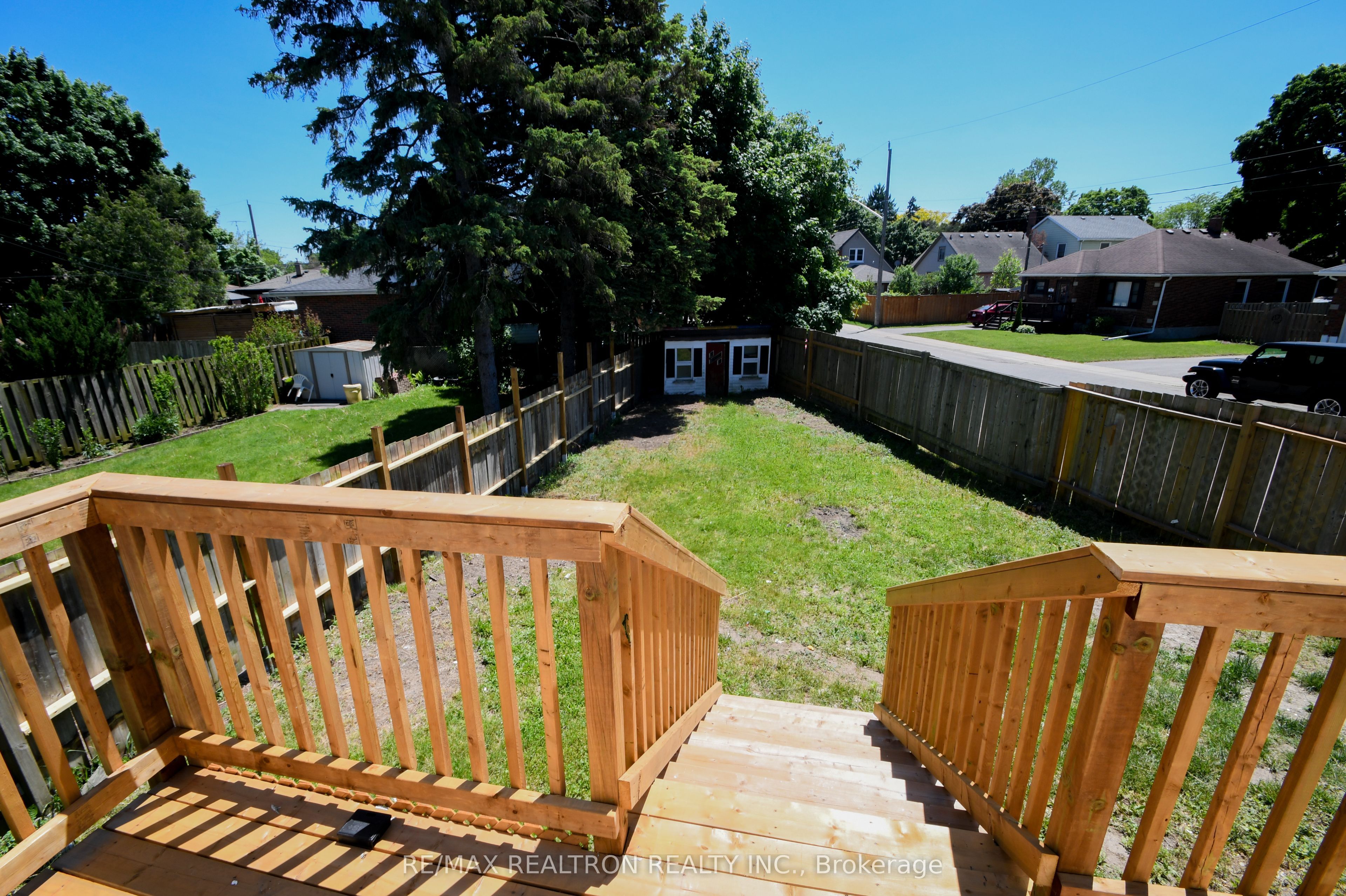 110 E Mintern Avenue Property Photo 16