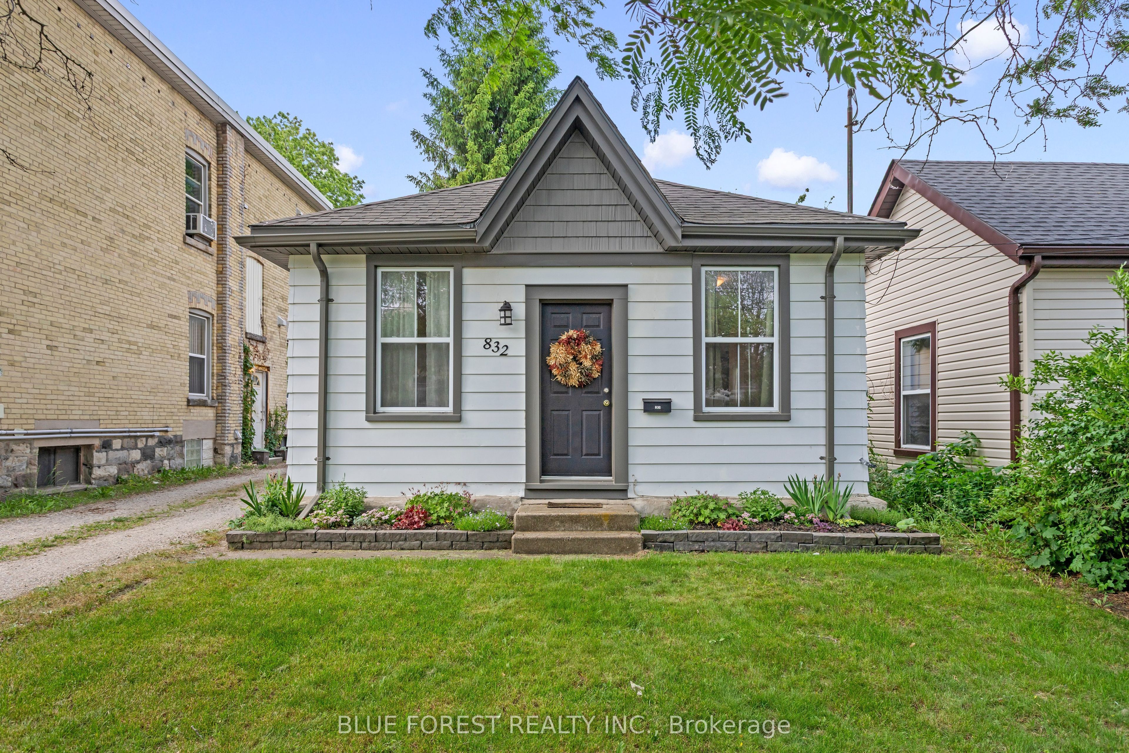 832 Queens Avenue Property Photo 1