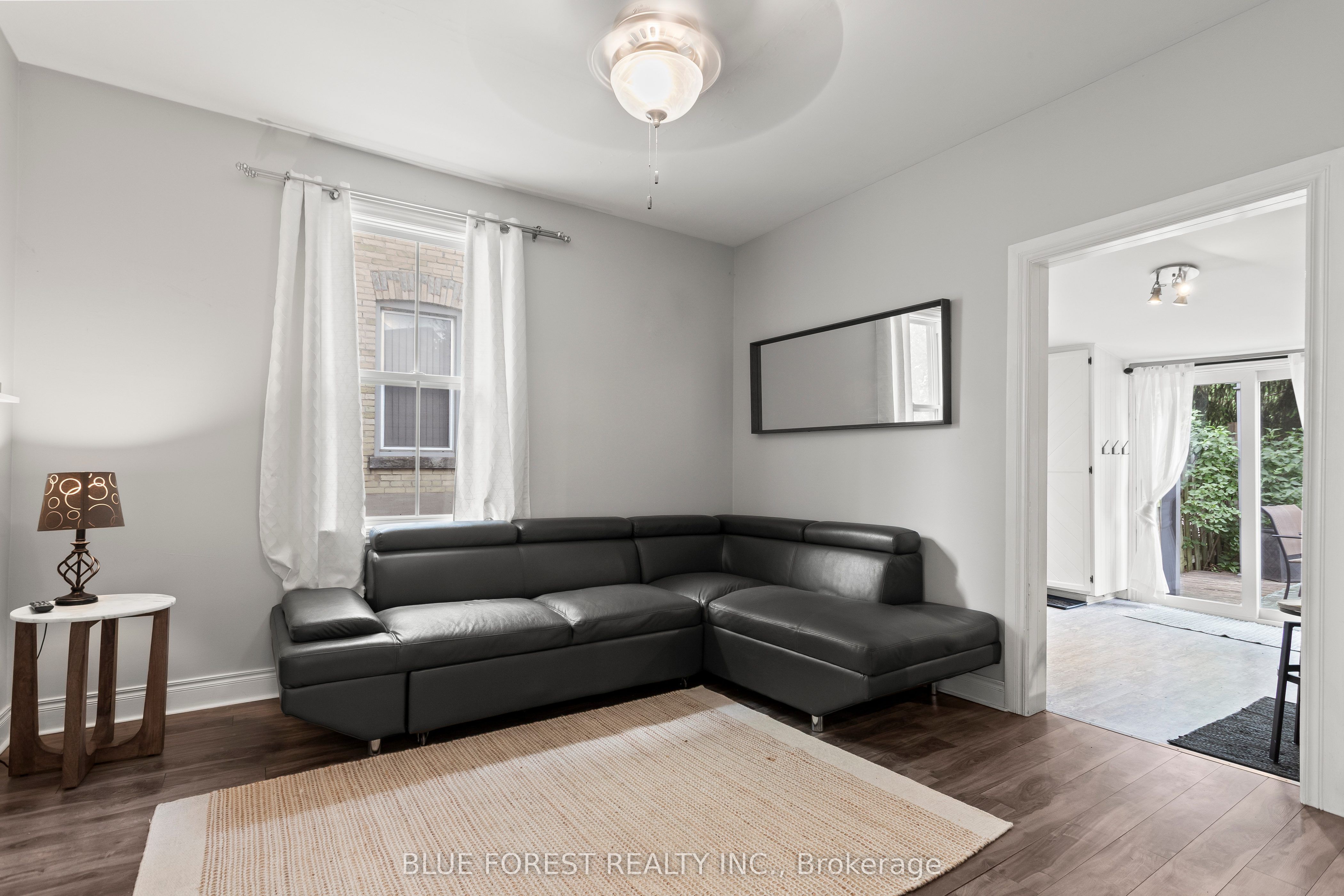 832 Queens Avenue Property Photo 10