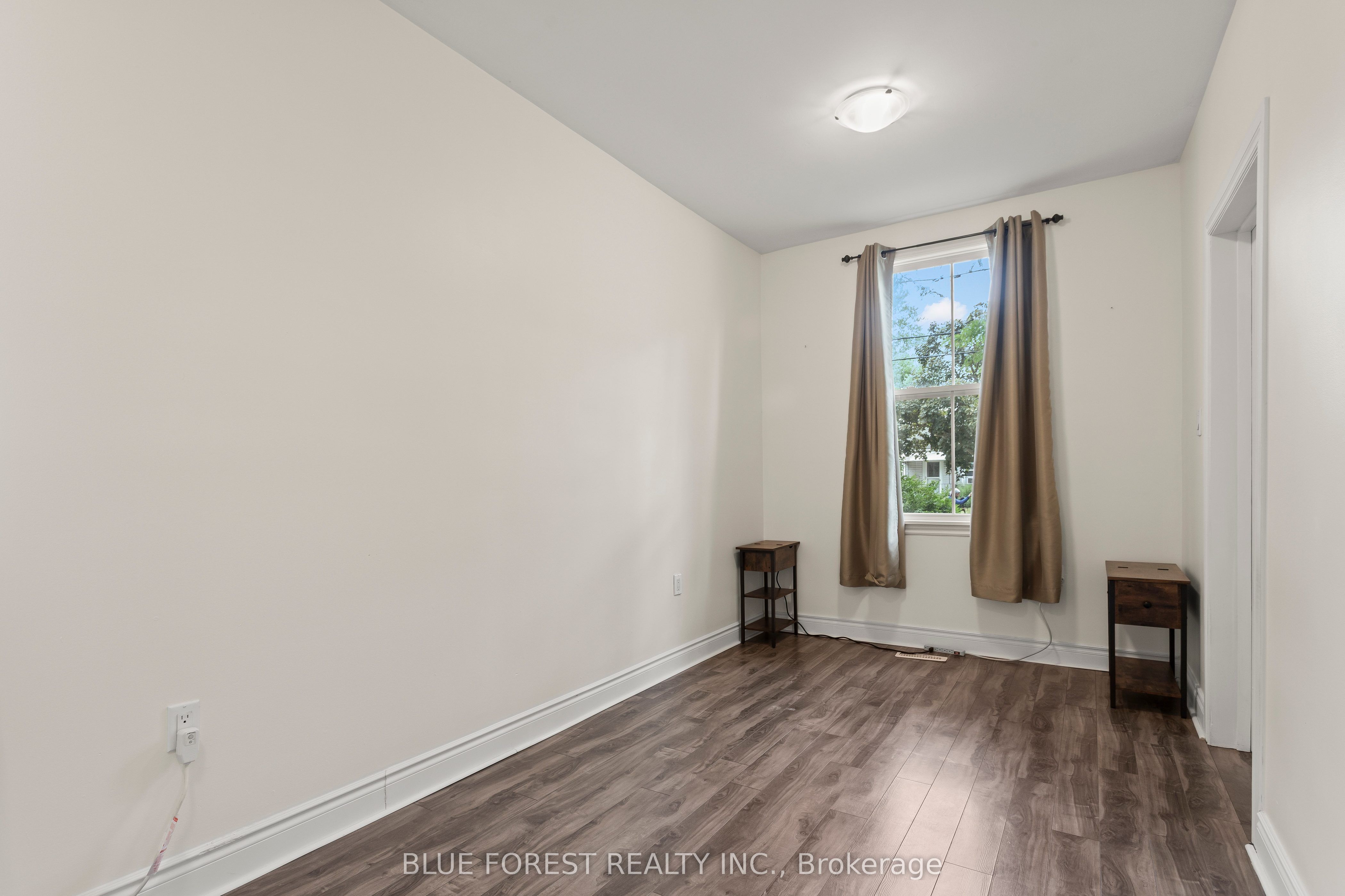 832 Queens Avenue Property Photo 14