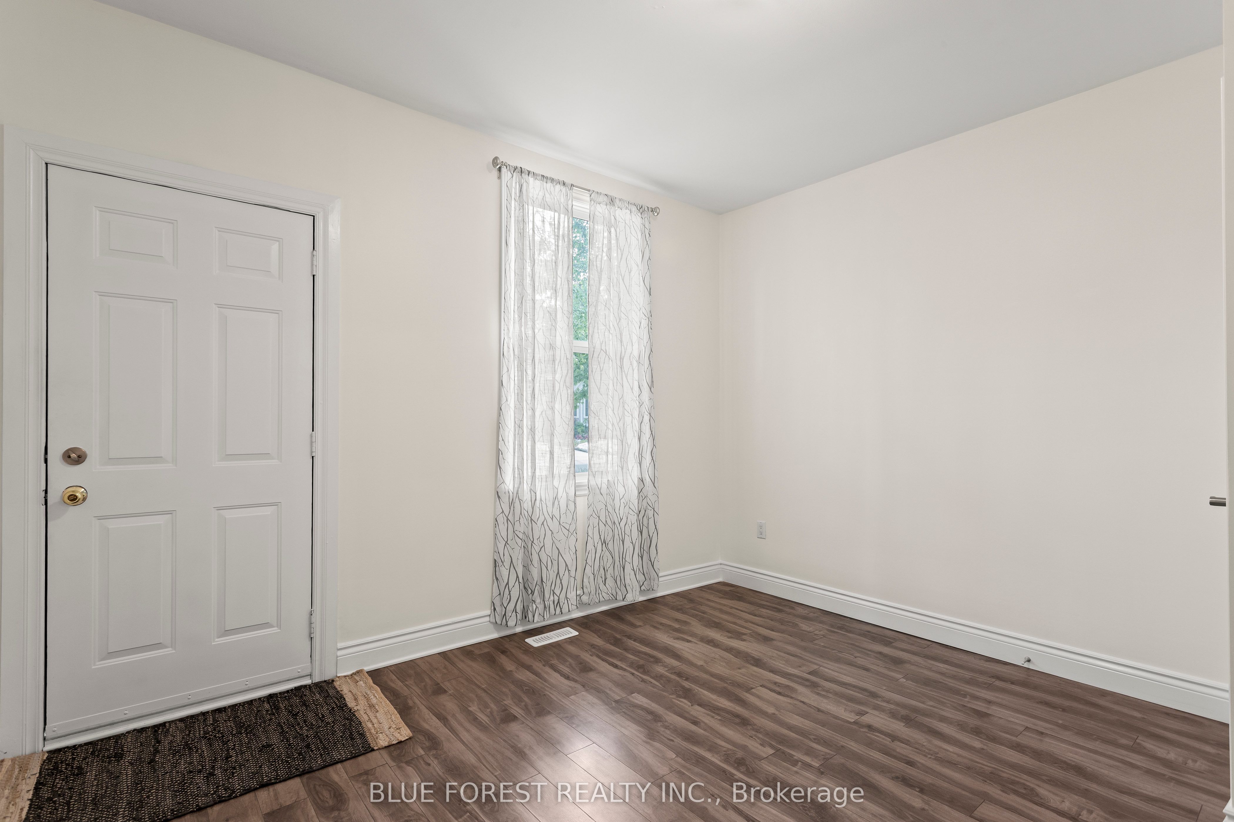 832 Queens Avenue Property Photo 17