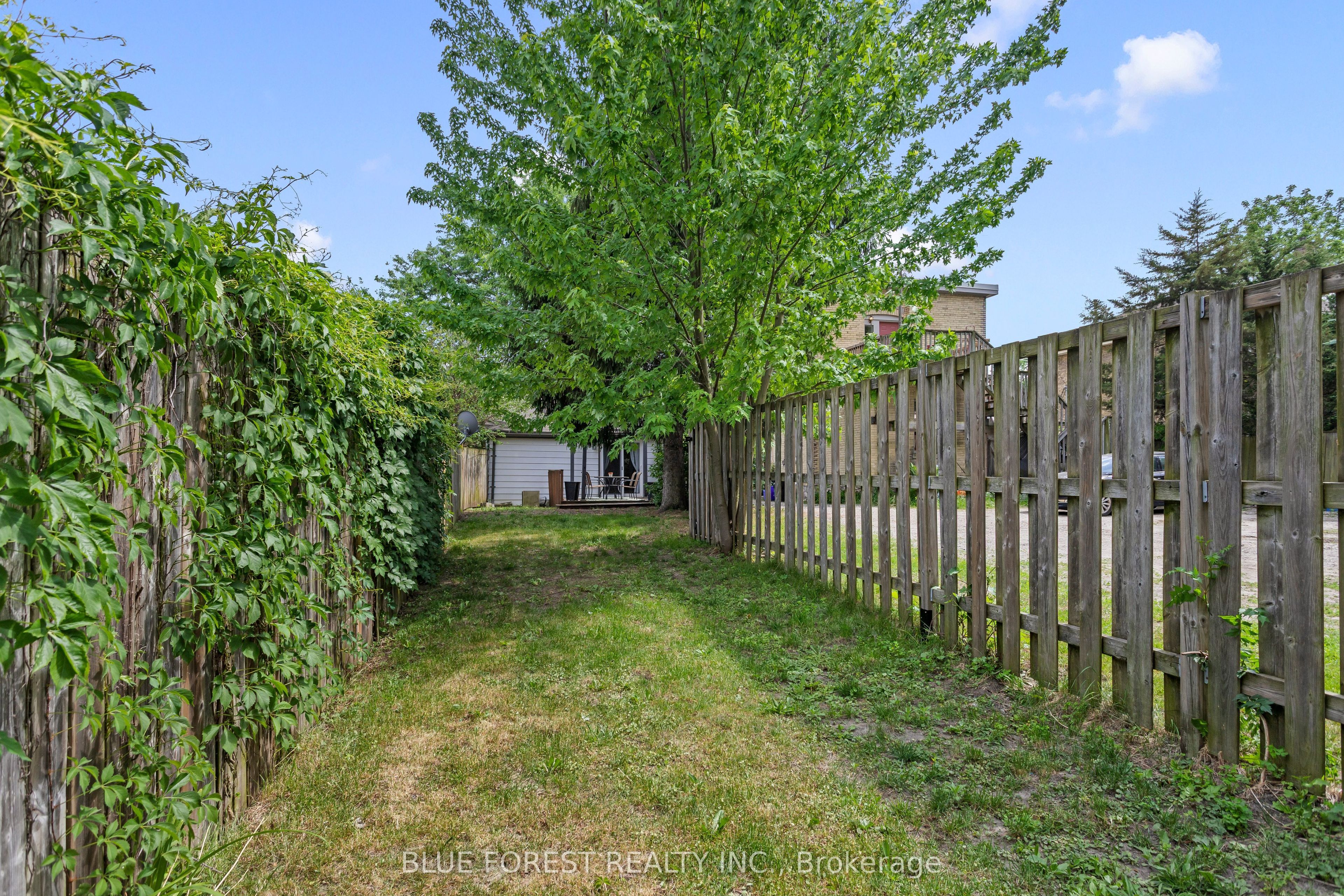 832 Queens Avenue Property Photo 22