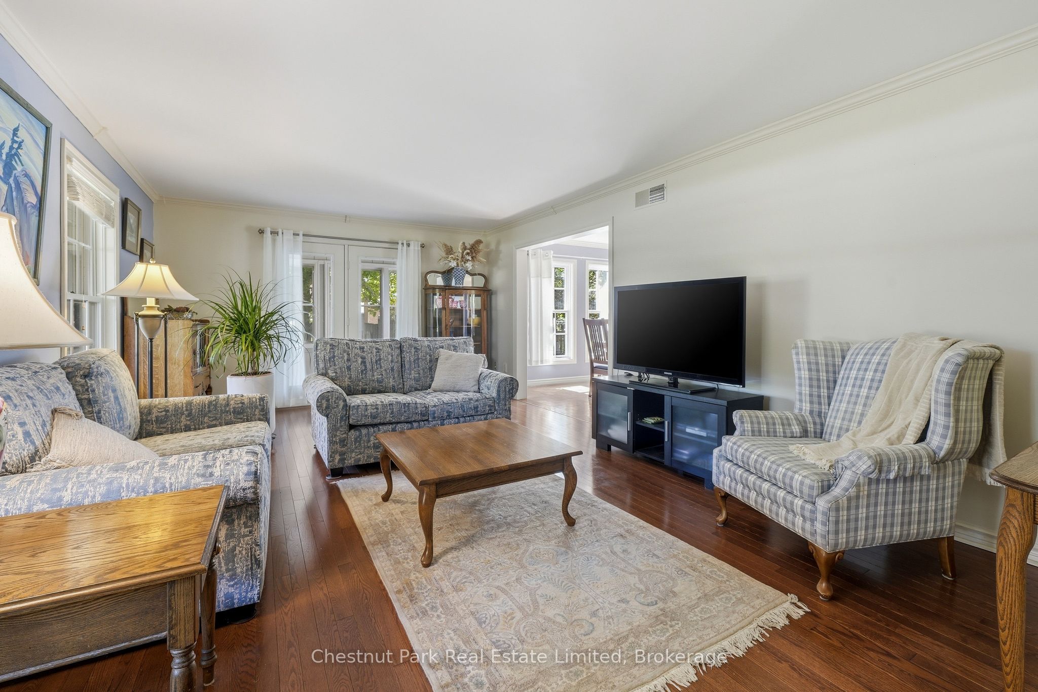 18 Carriage Lane Property Photo 8