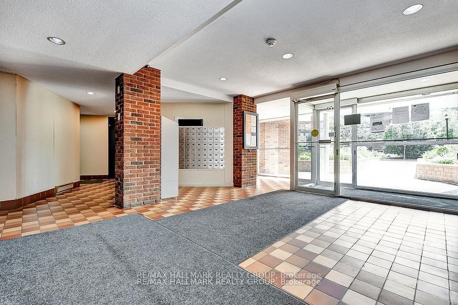 2041 Arrowsmith Drive 401c Property Photo 3