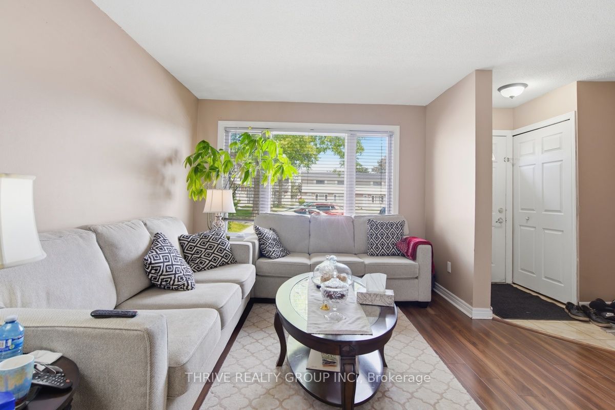 1095 Jalna Boulevard 40 Property Photo 6
