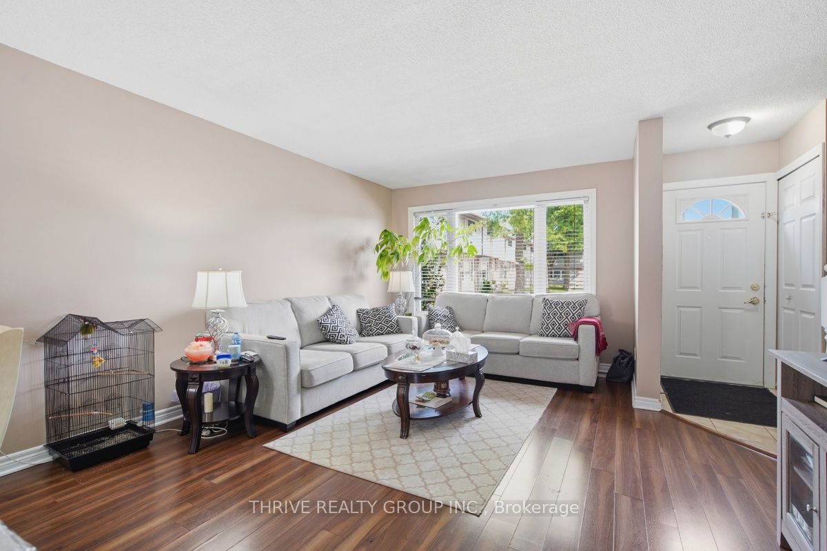 1095 Jalna Boulevard 40 Property Photo 7