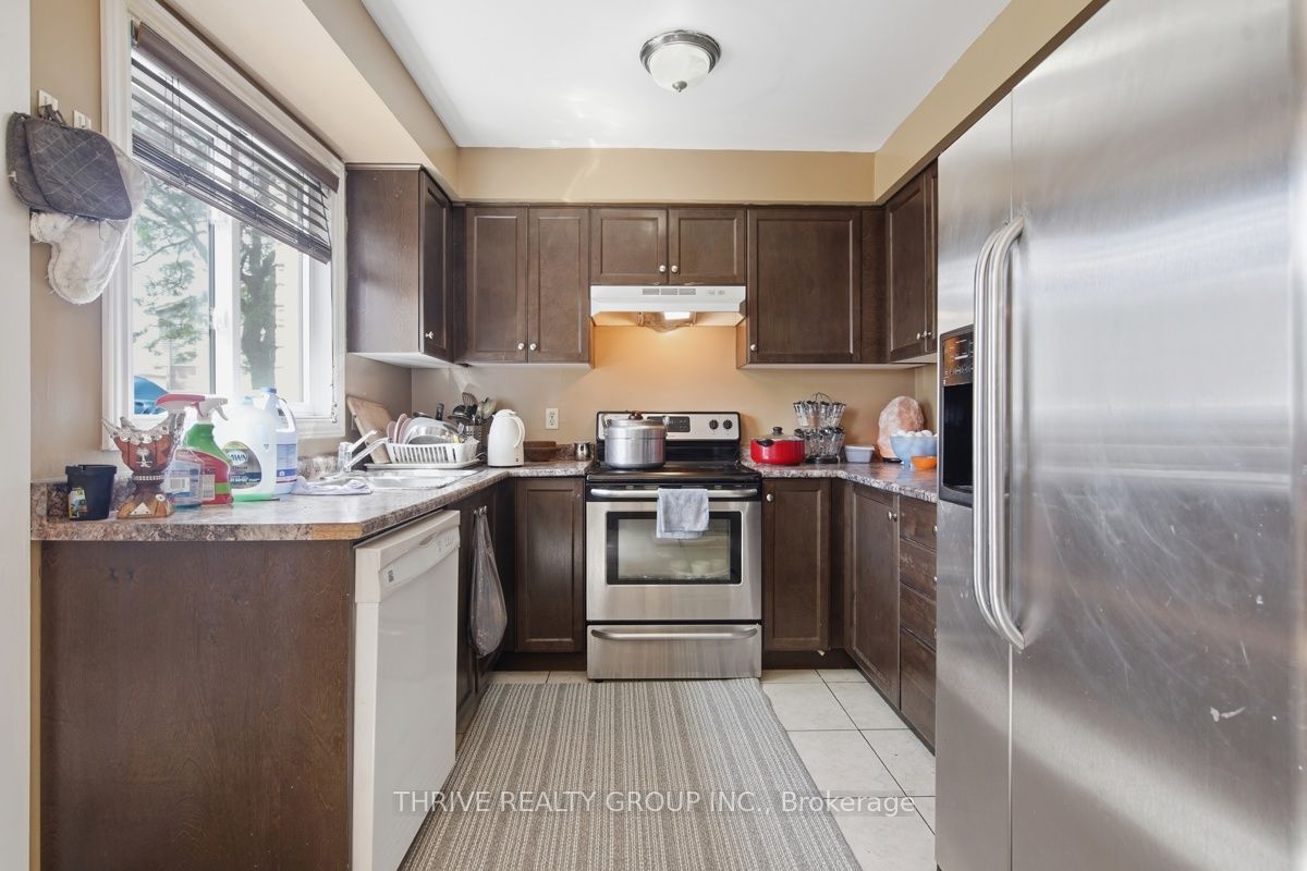 1095 Jalna Boulevard 40 Property Photo 15