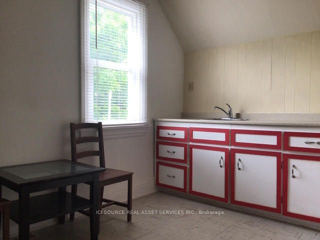 269 Cannon Street E Property Photo 15