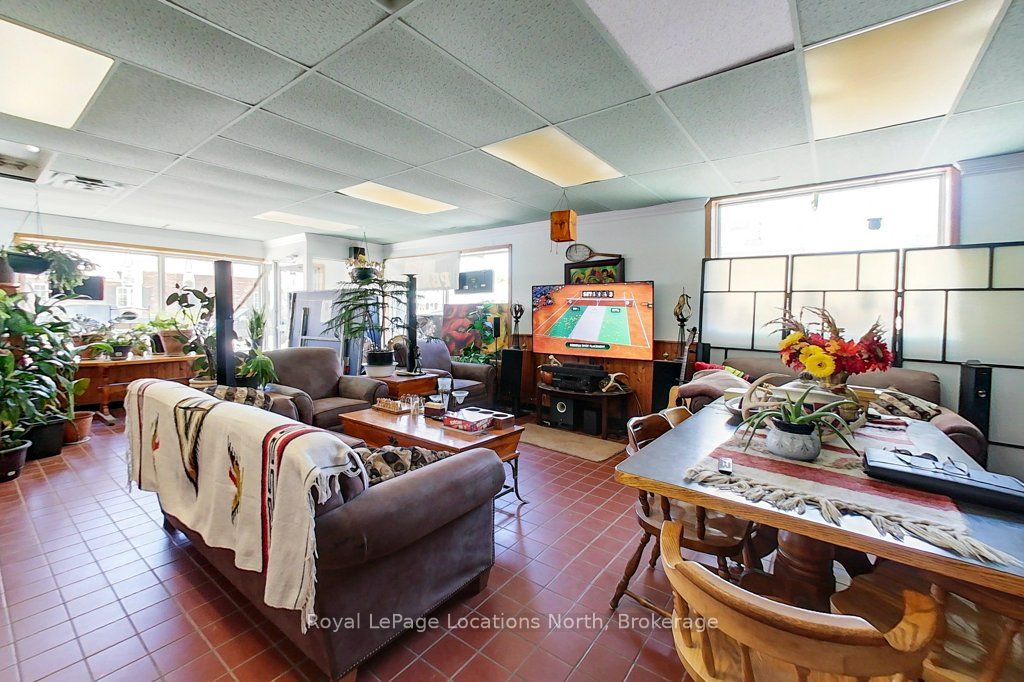 31 Sykes Street S Property Photo 5