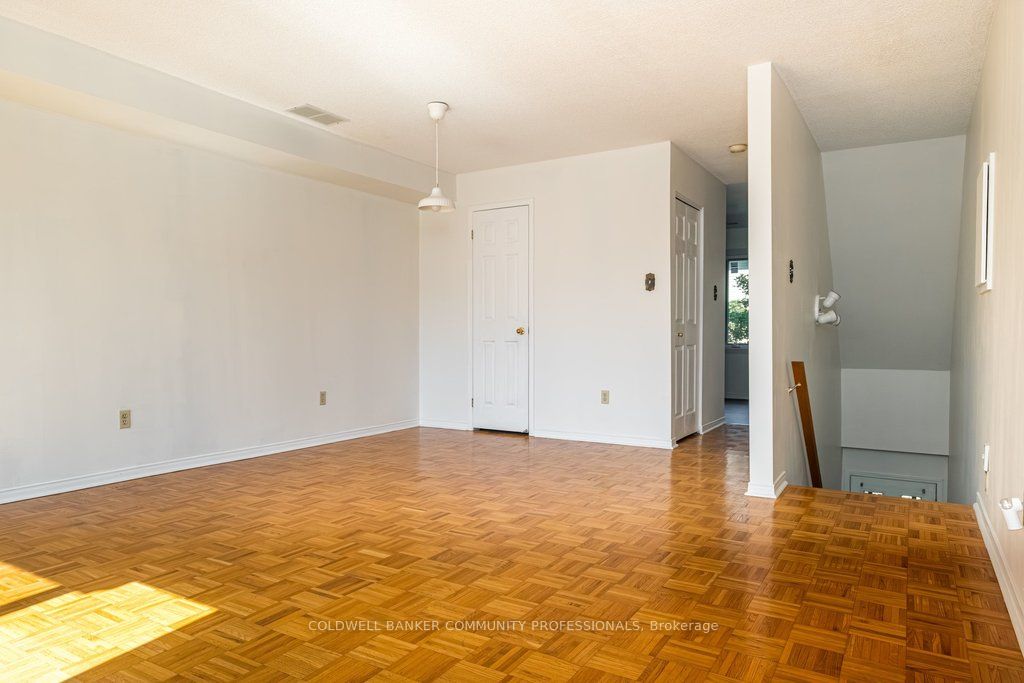 266 Limeridge Road E 10 Property Photo 5