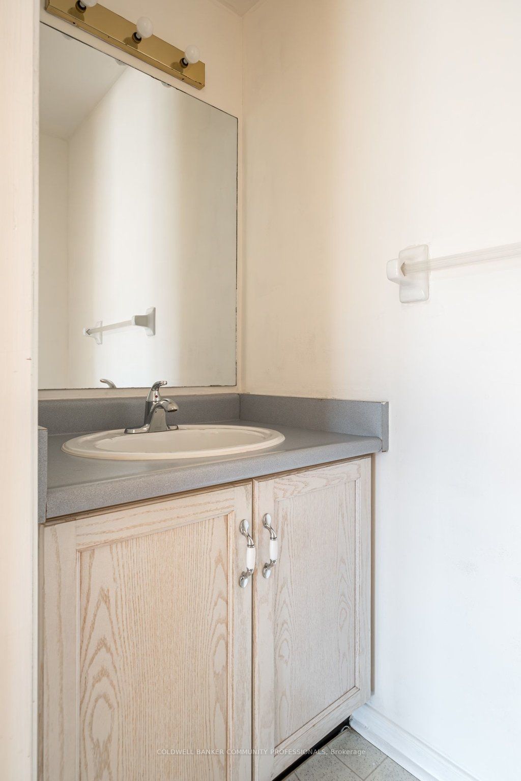 266 Limeridge Road E 10 Property Photo 6