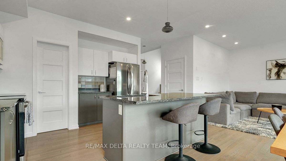 1269 Diamond Street Property Photo 21