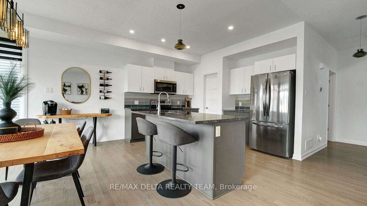 1269 Diamond Street Property Photo 23