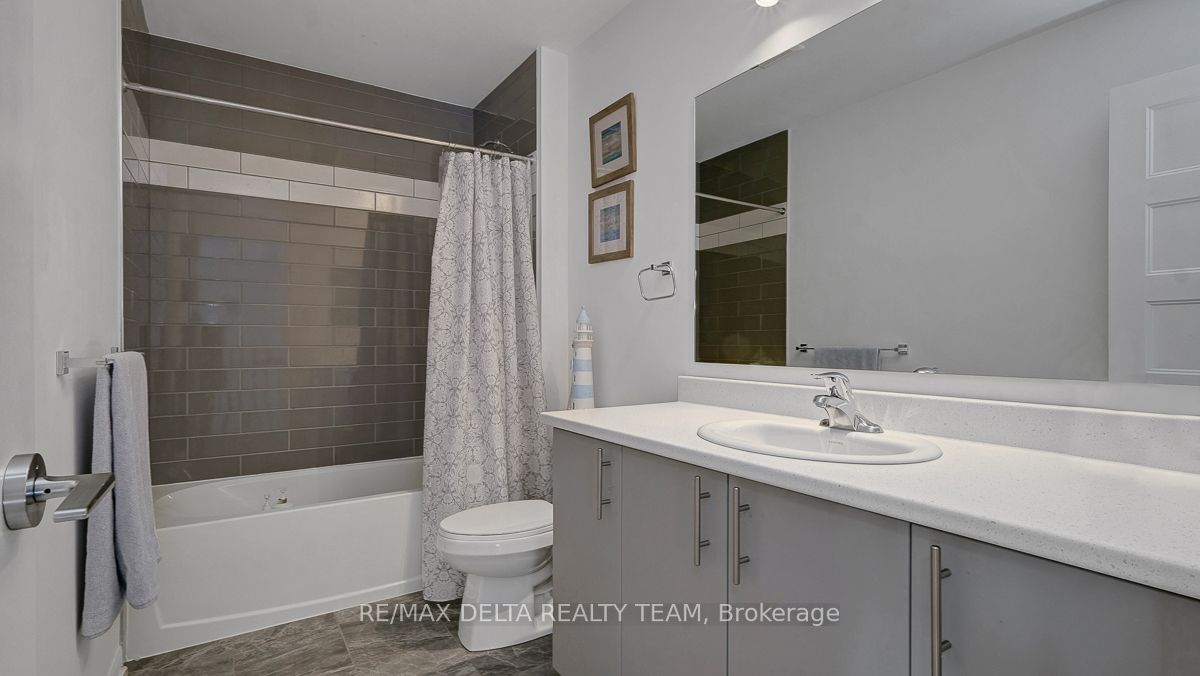 1269 Diamond Street Property Photo 37