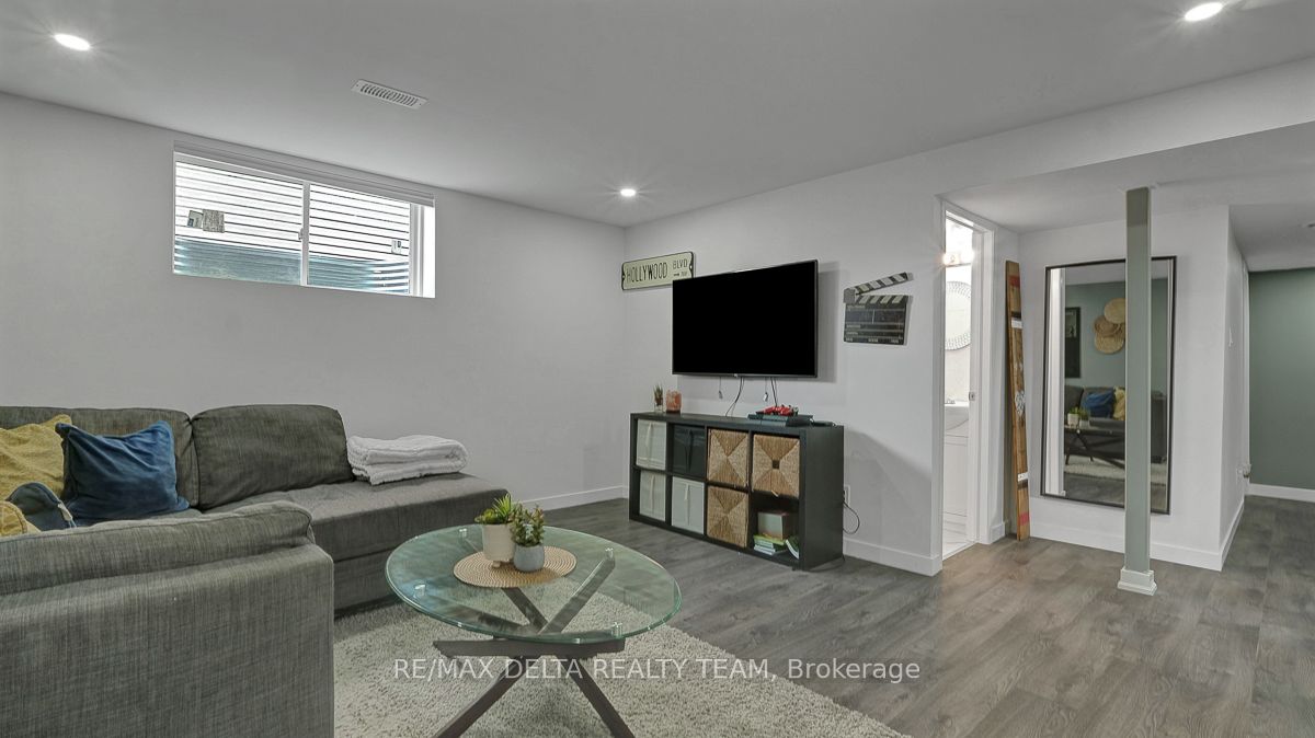 1269 Diamond Street Property Photo 43
