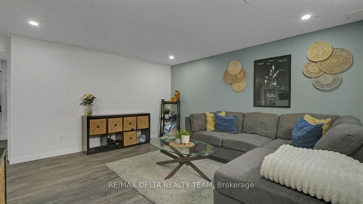 1269 Diamond Street Property Photo 44