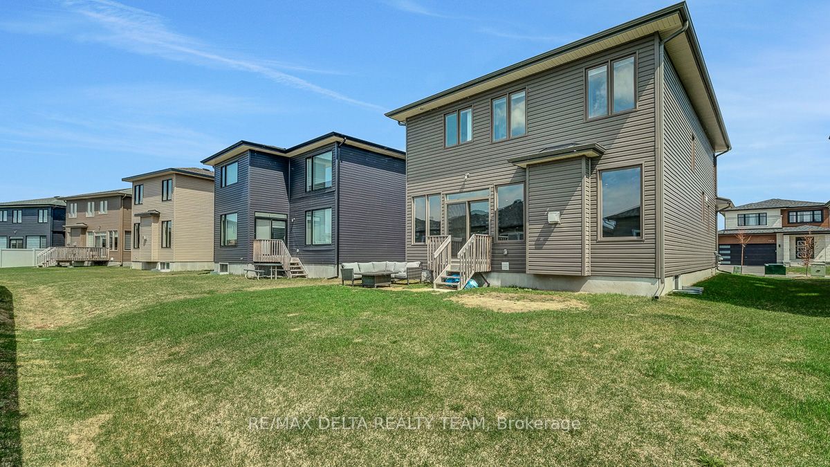 1269 Diamond Street Property Photo 45