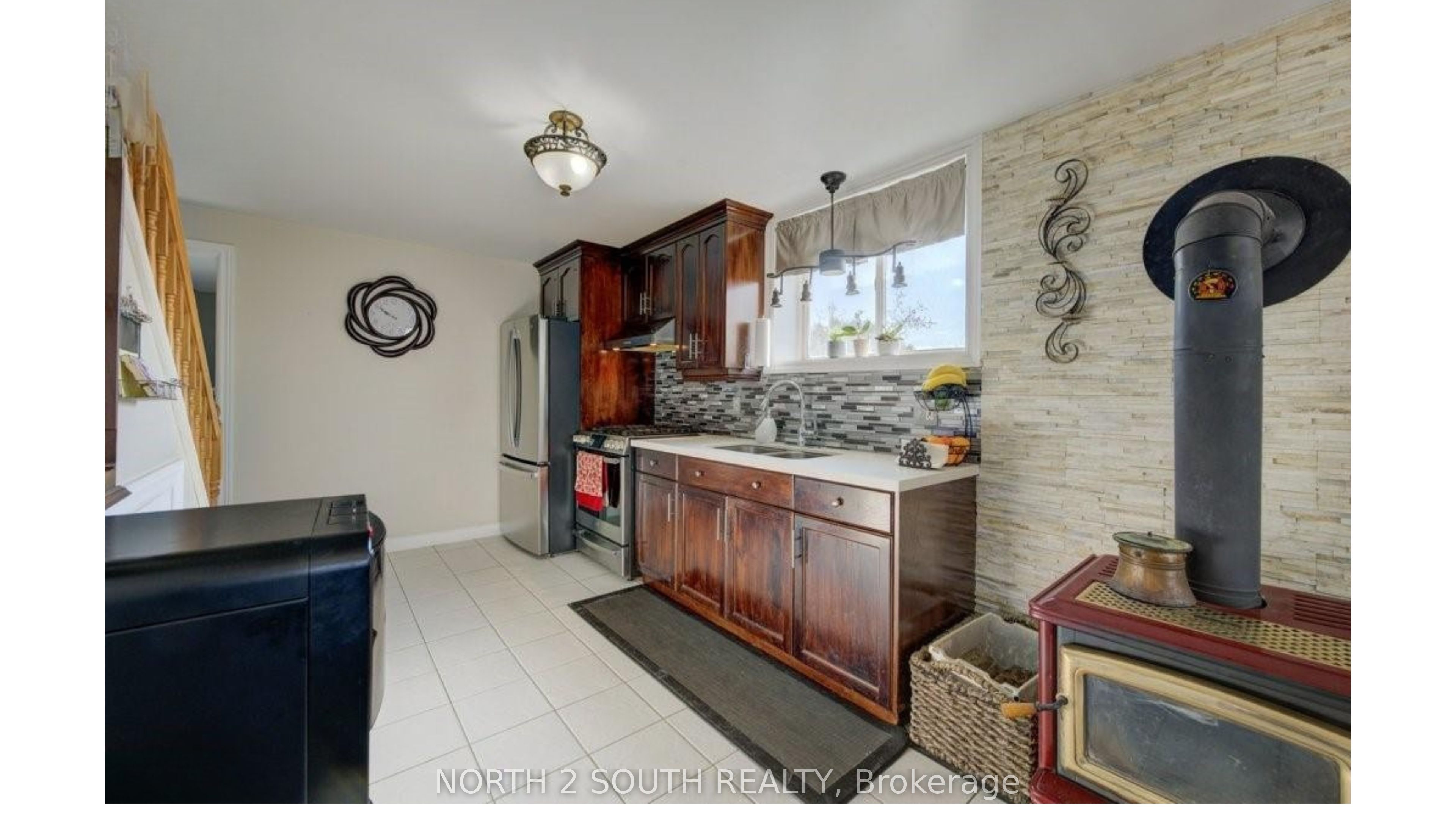 6737 Highway 20 Property Photo 23
