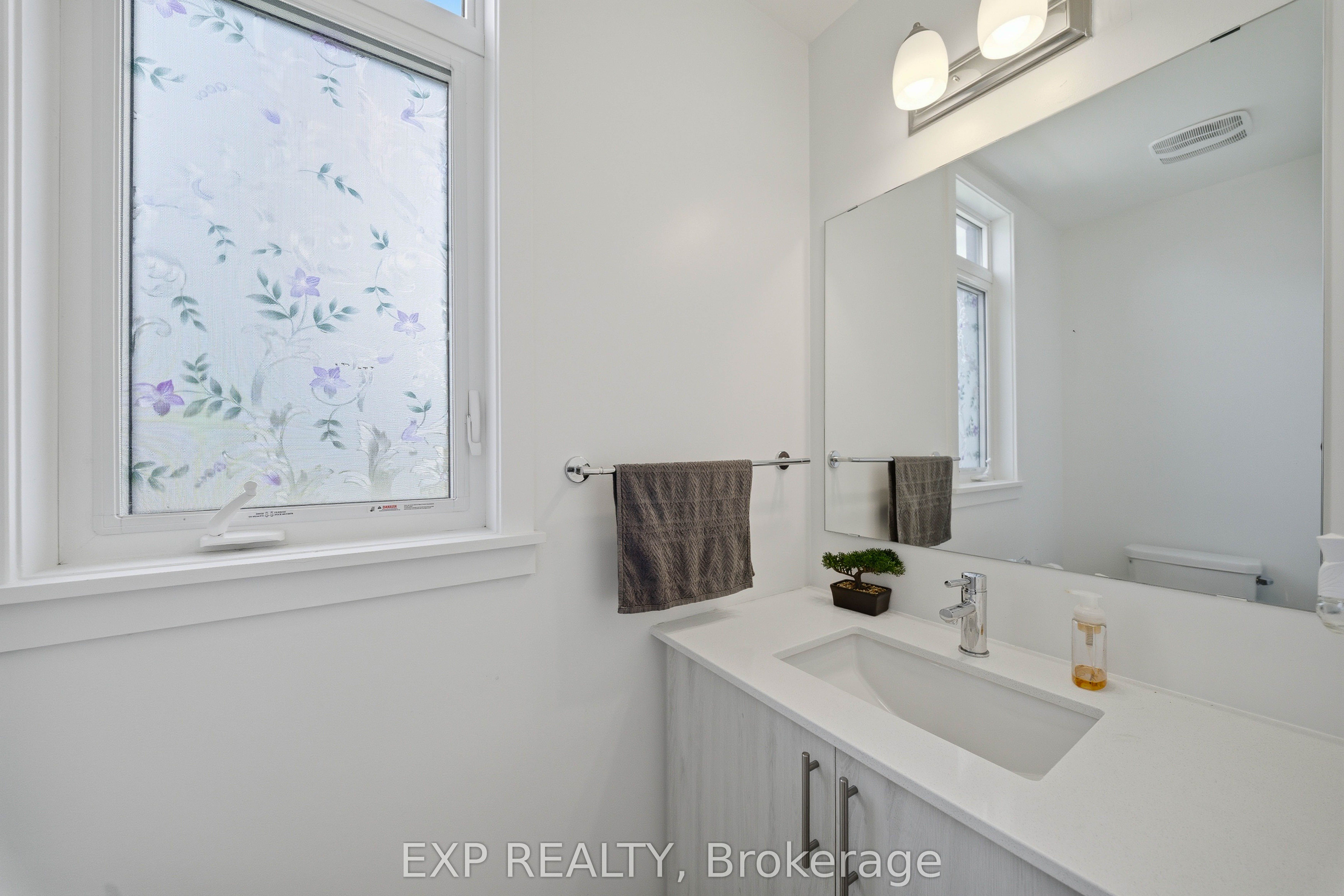 51 Robusta Lane Property Photo 3