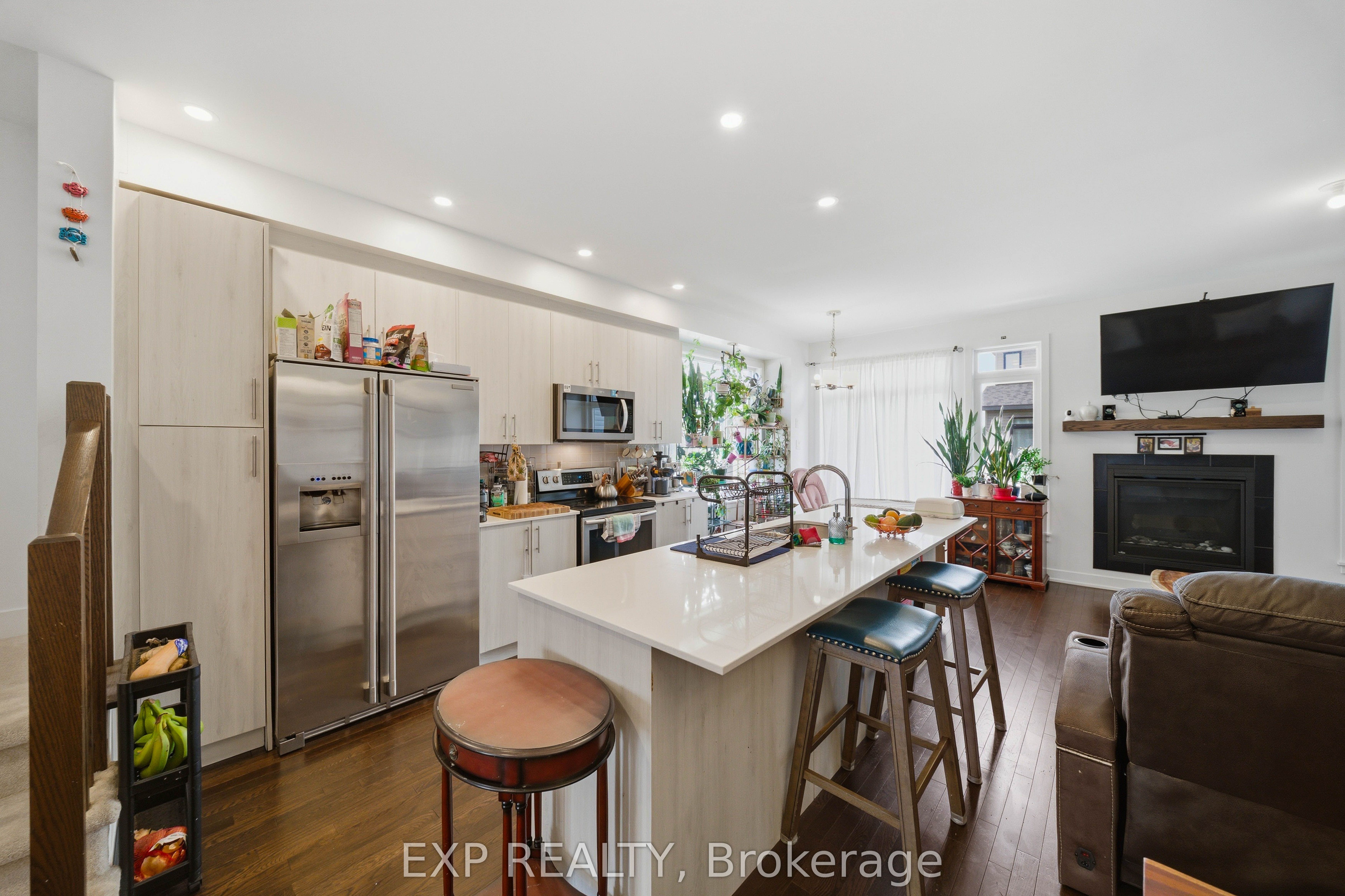 51 Robusta Lane Property Photo 4
