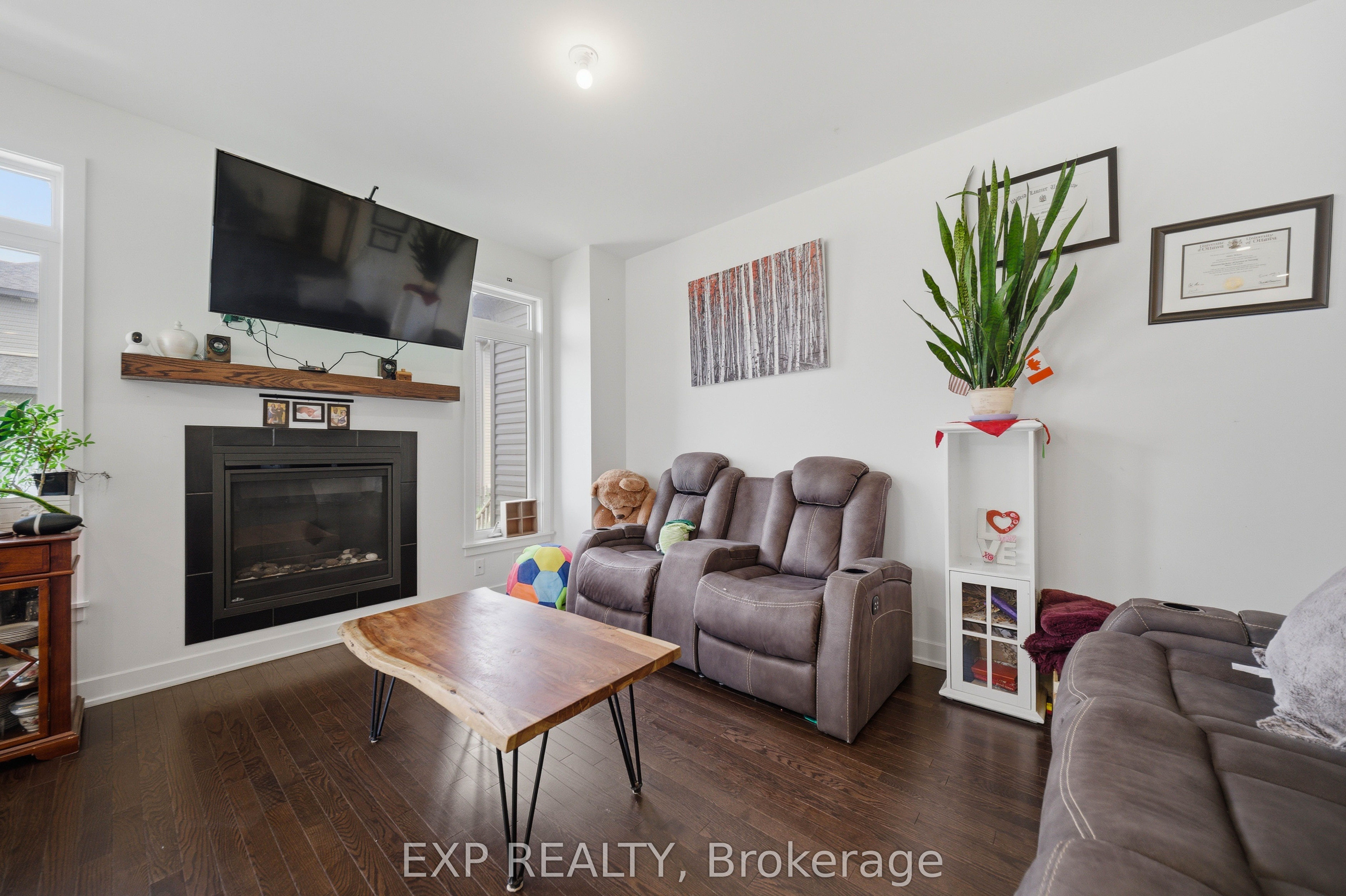 51 Robusta Lane Property Photo 9