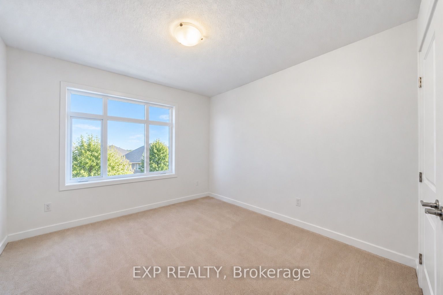 51 Robusta Lane Property Photo 15
