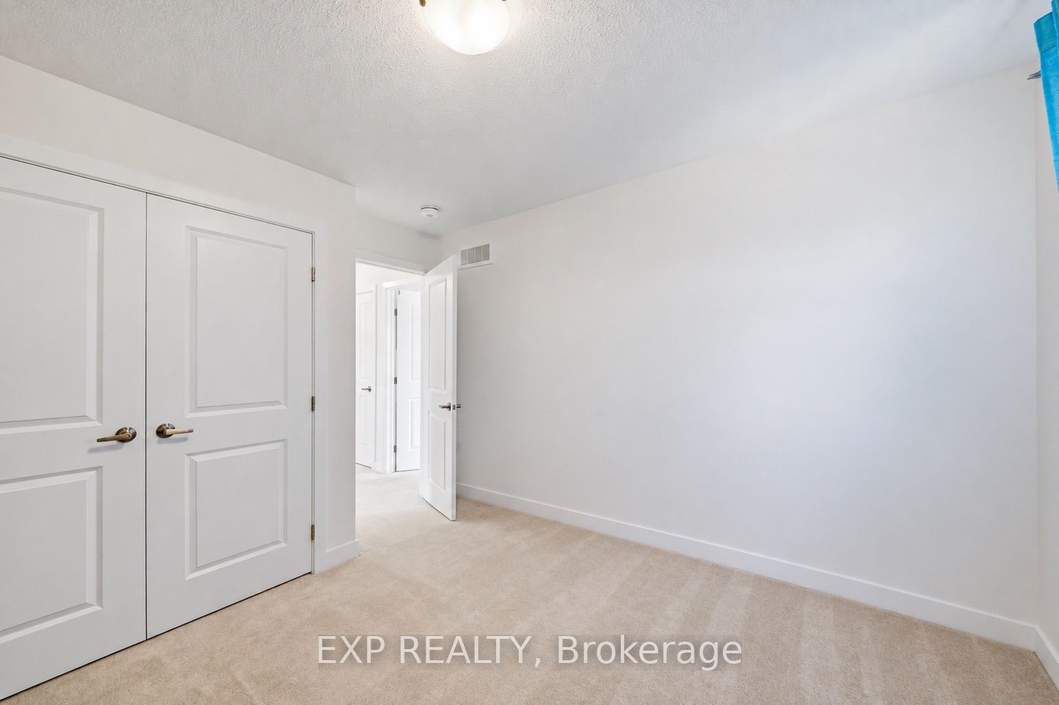 51 Robusta Lane Property Photo 16