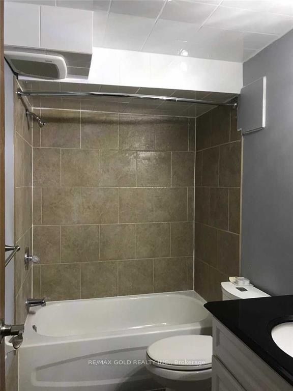 30 Hickory Street 111 Property Photo 13